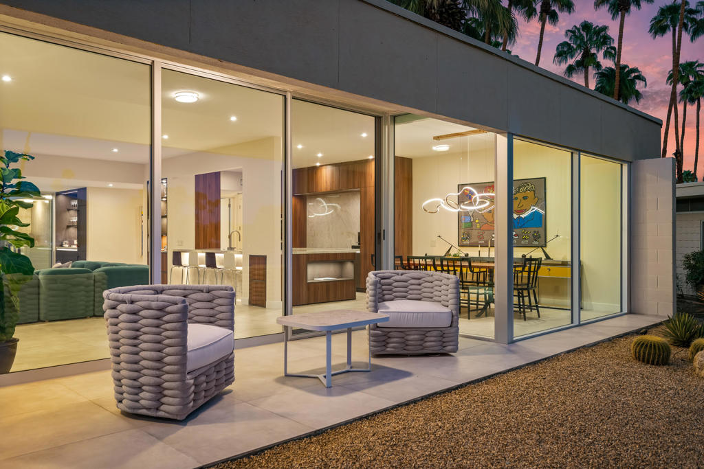 133 Desert Lakes Drive