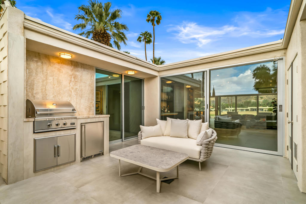 133 Desert Lakes Drive