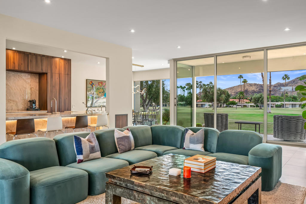 133 Desert Lakes Drive