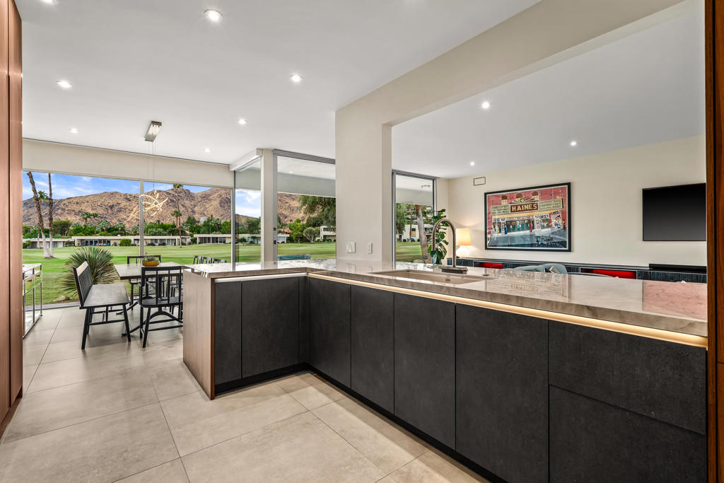 133 Desert Lakes Drive