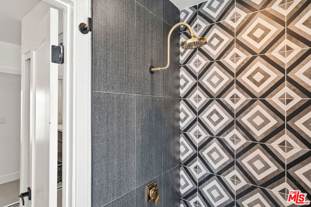 165 S Avenida Elenora