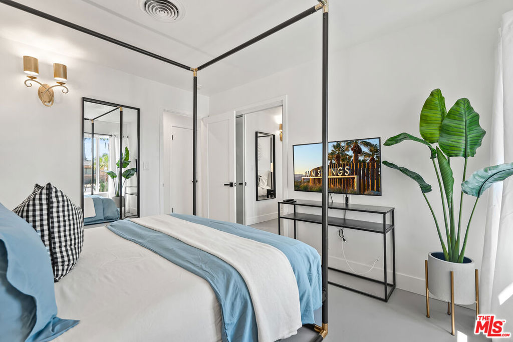 165 S Avenida Elenora