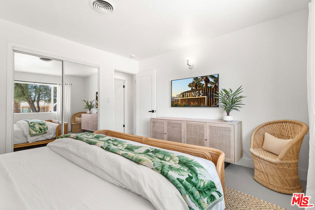 165 S Avenida Elenora