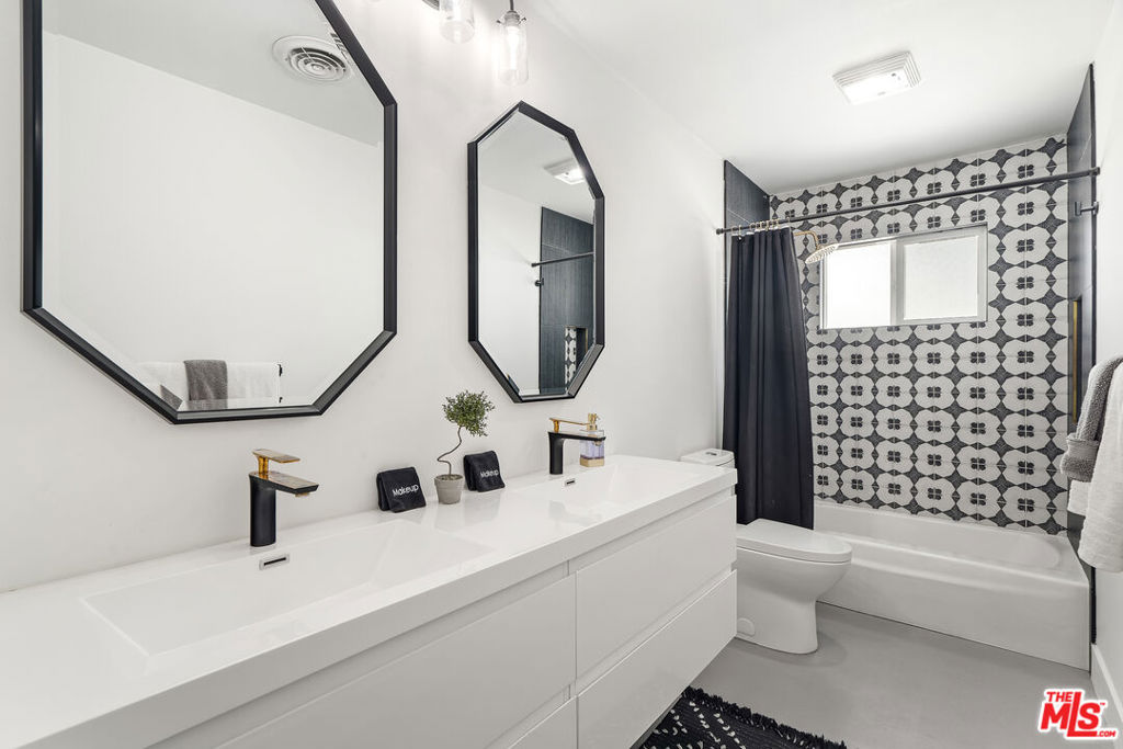 165 S Avenida Elenora