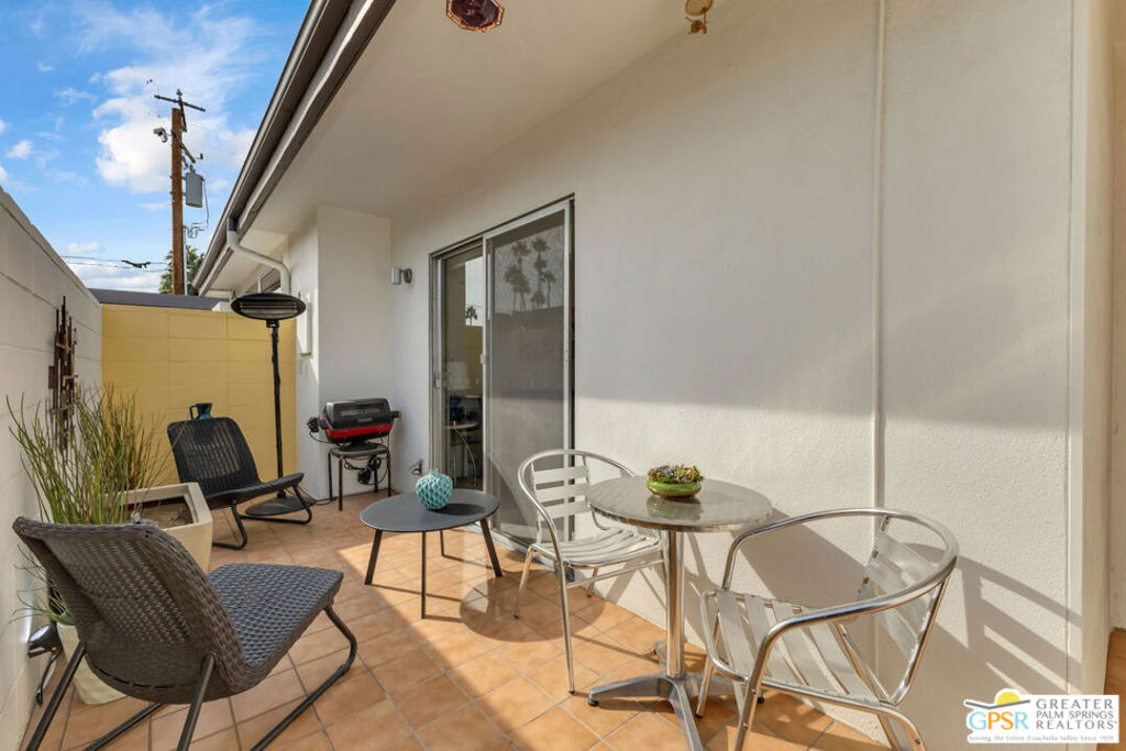 1727 E Tachevah Drive