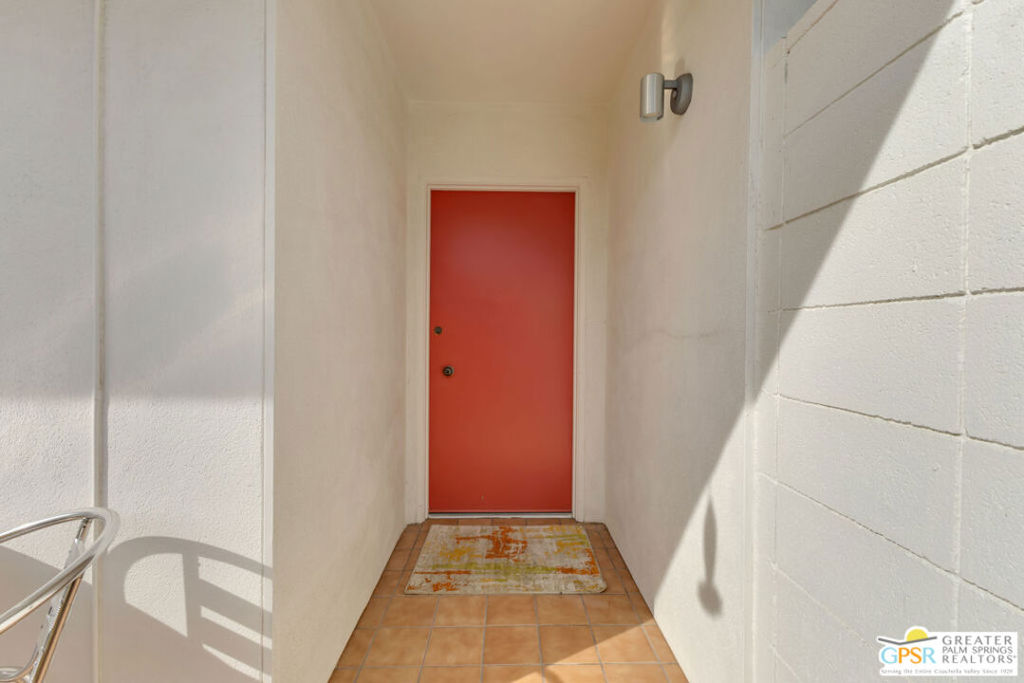 1727 E Tachevah Drive