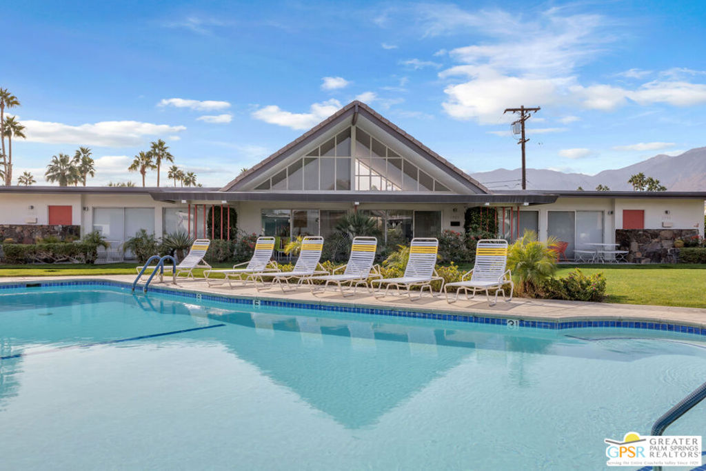 1727 E Tachevah Drive