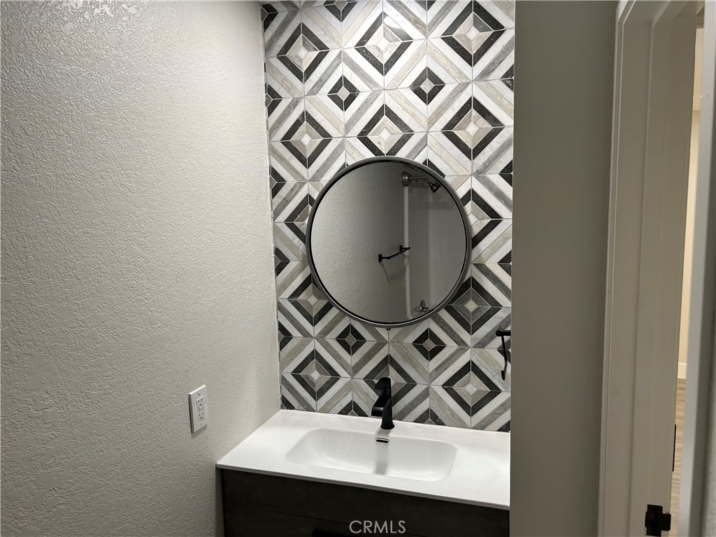 2801 E Los Felices Circle D117