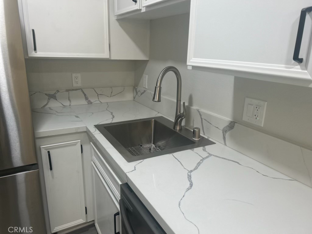 2801 E Los Felices Circle D117