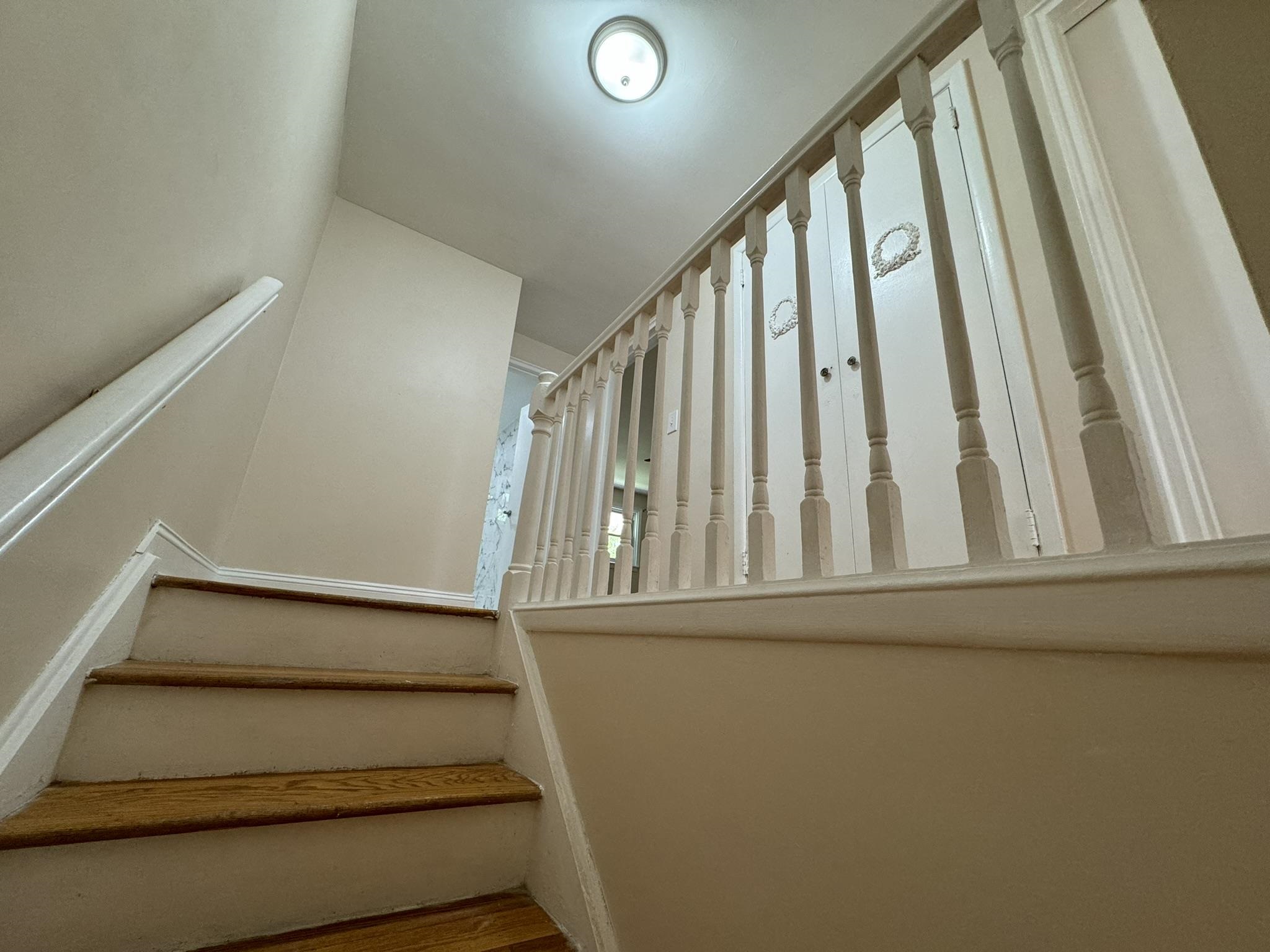 12 GIFFORD AVE