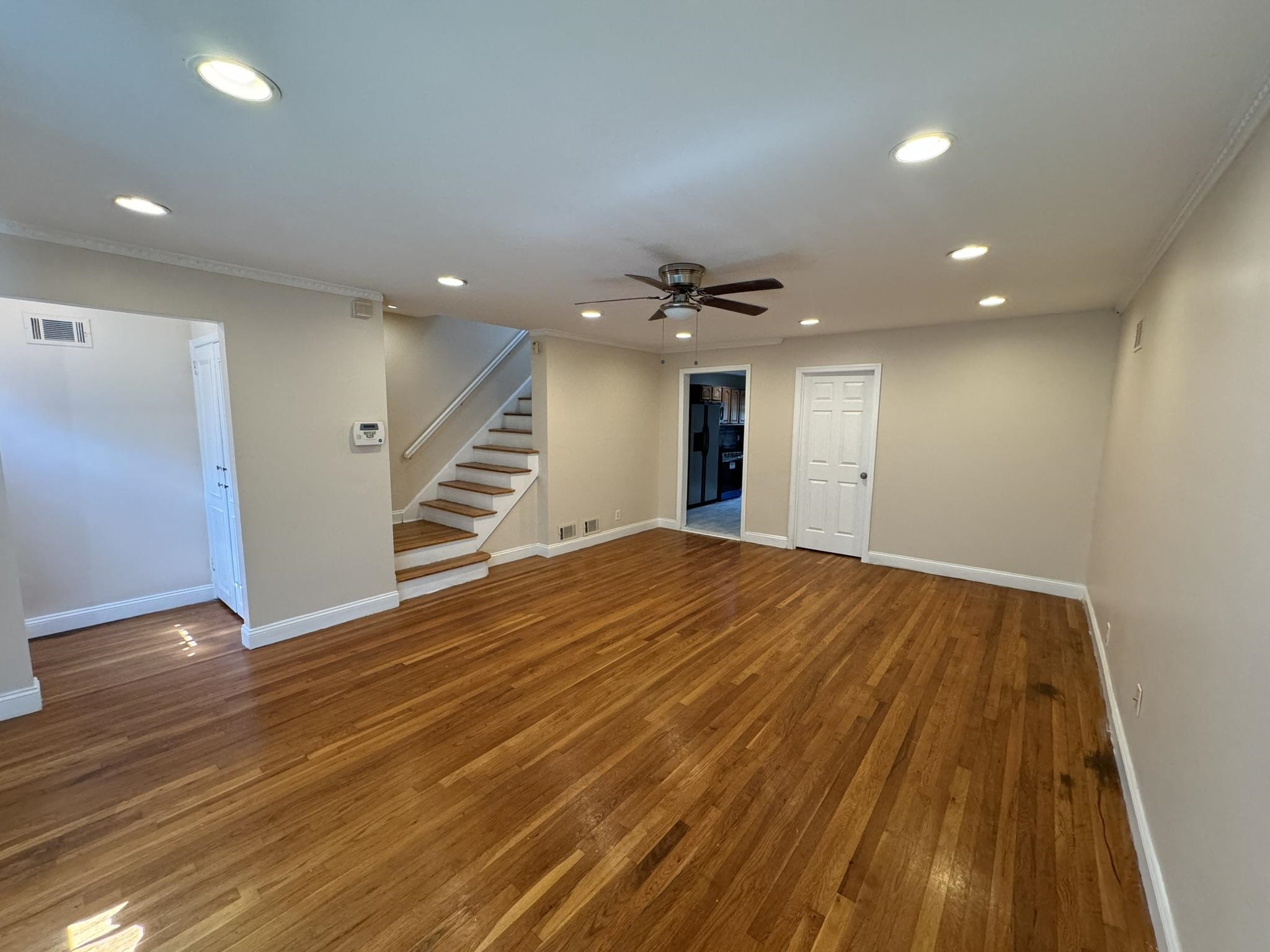 12 GIFFORD AVE