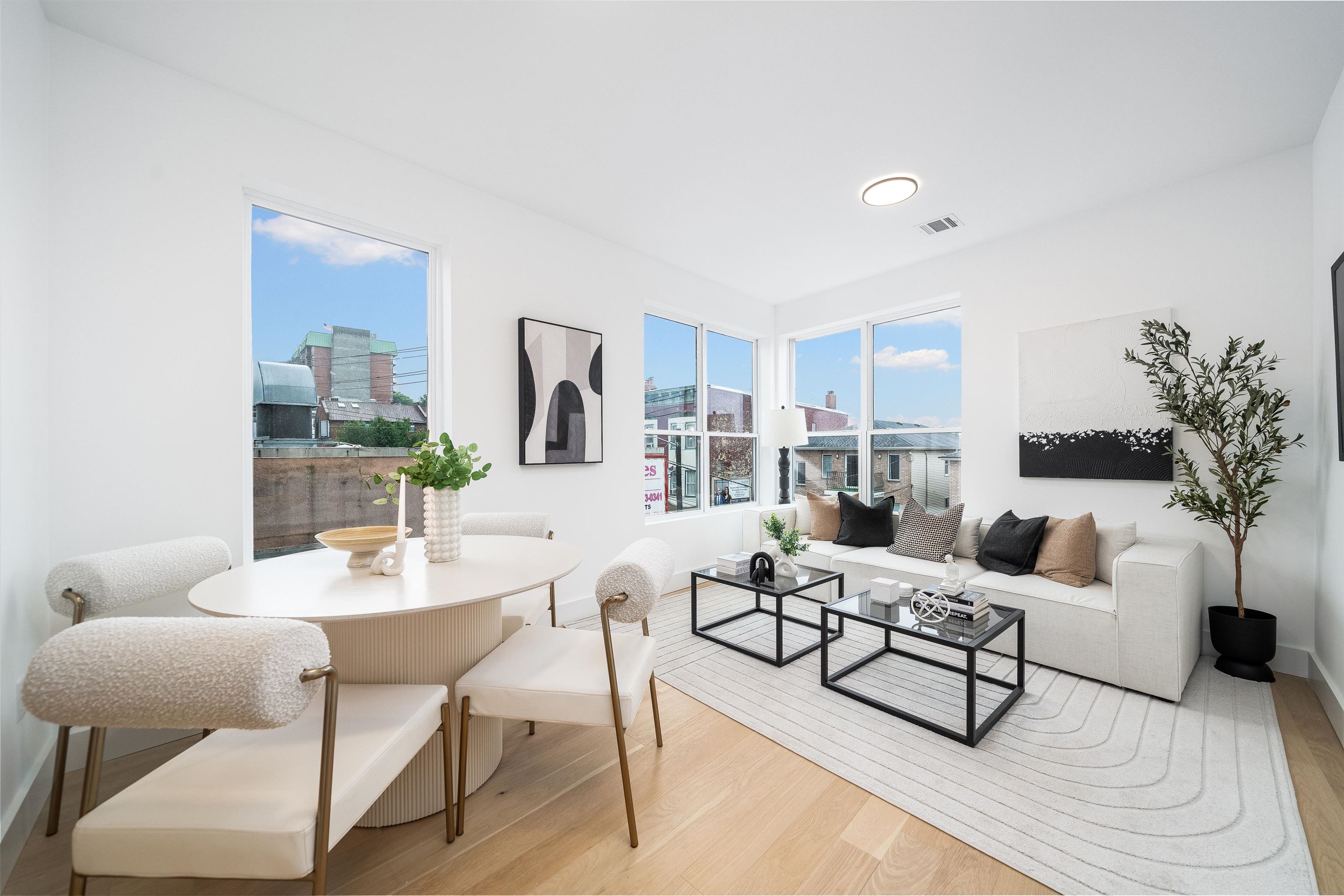 649 38TH ST Unit: 208