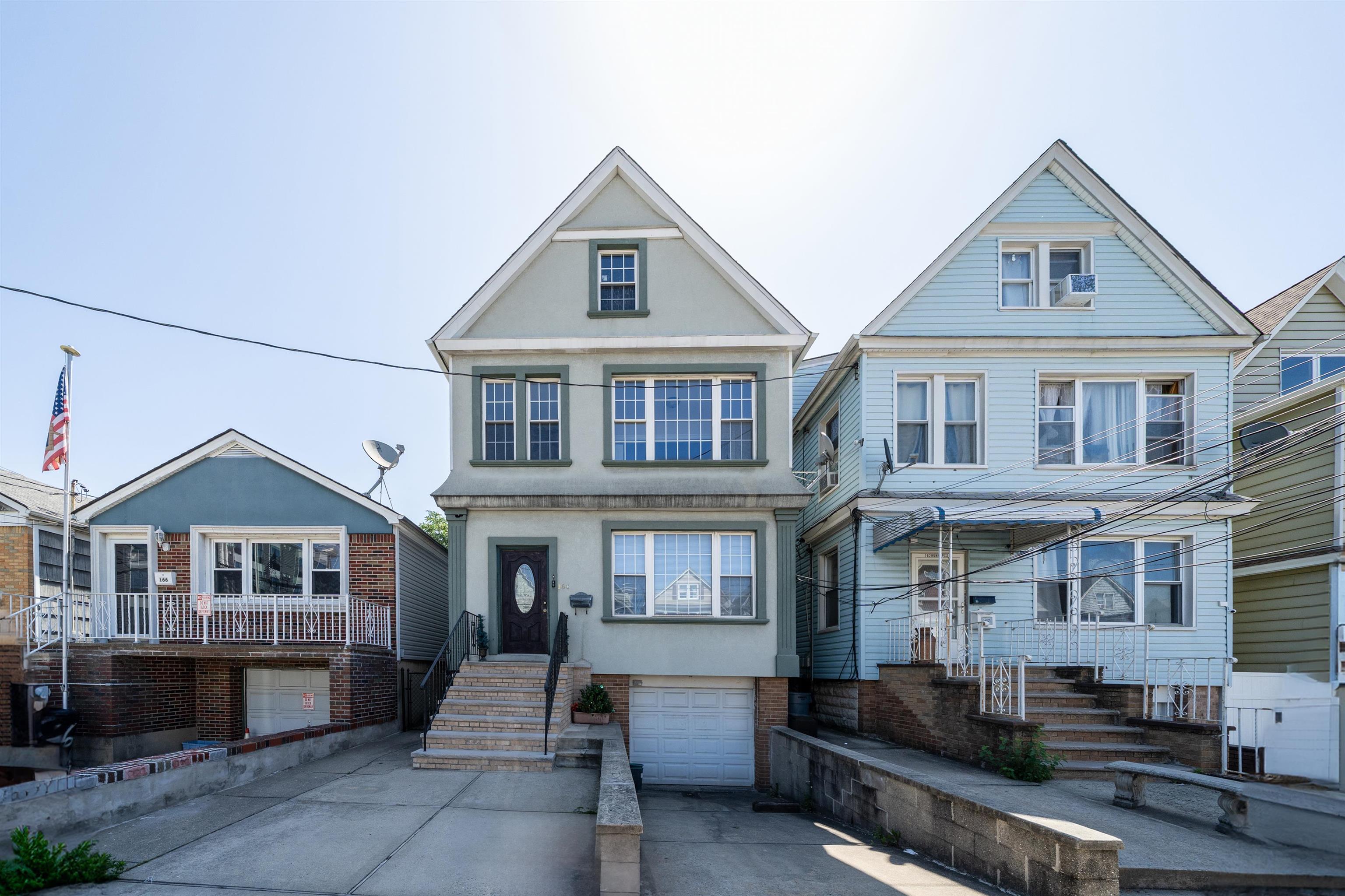 164 HUMPHREY AVE Unit: 2