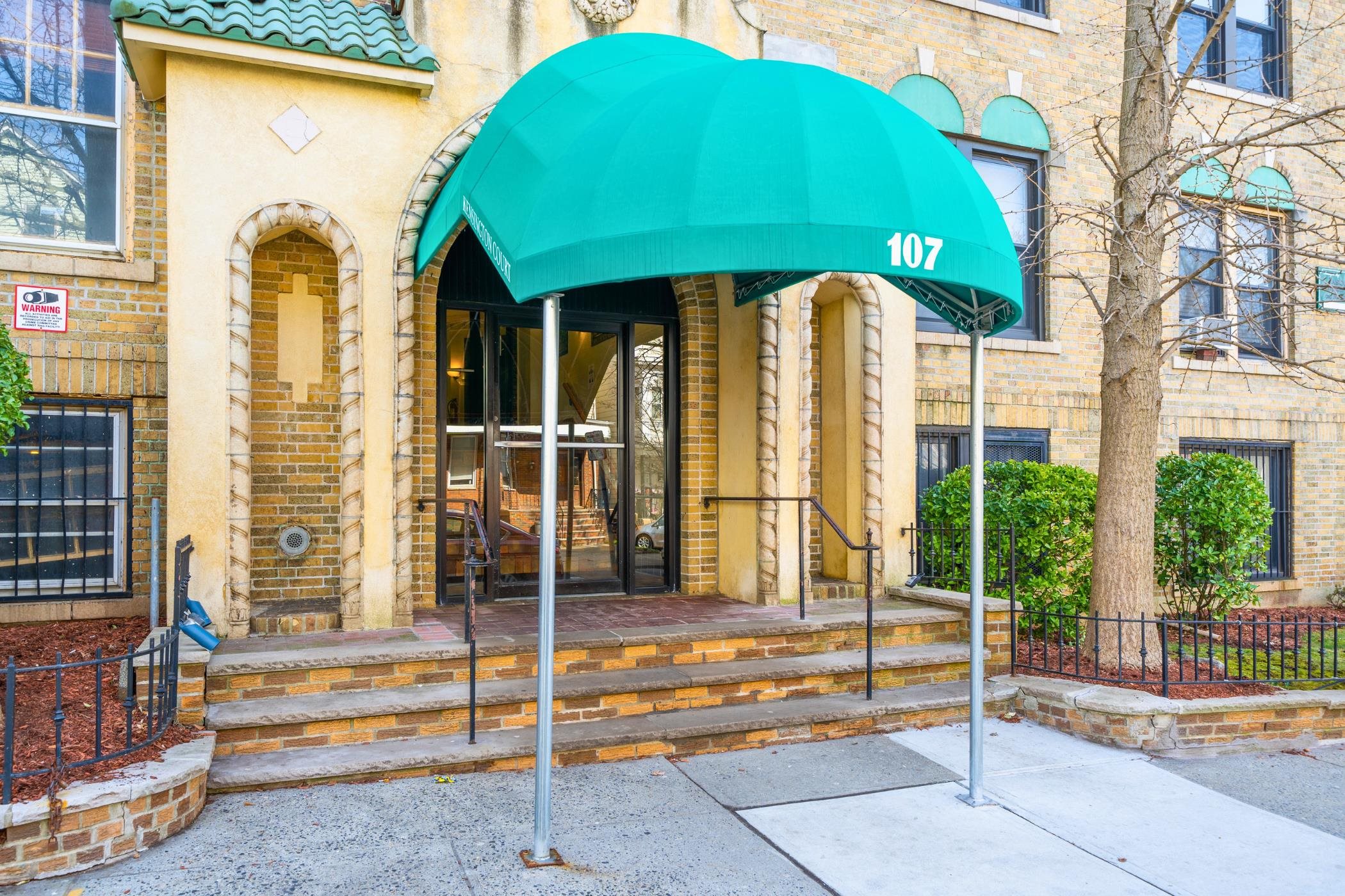 107 KENSINGTON AVE Unit: 203-A
