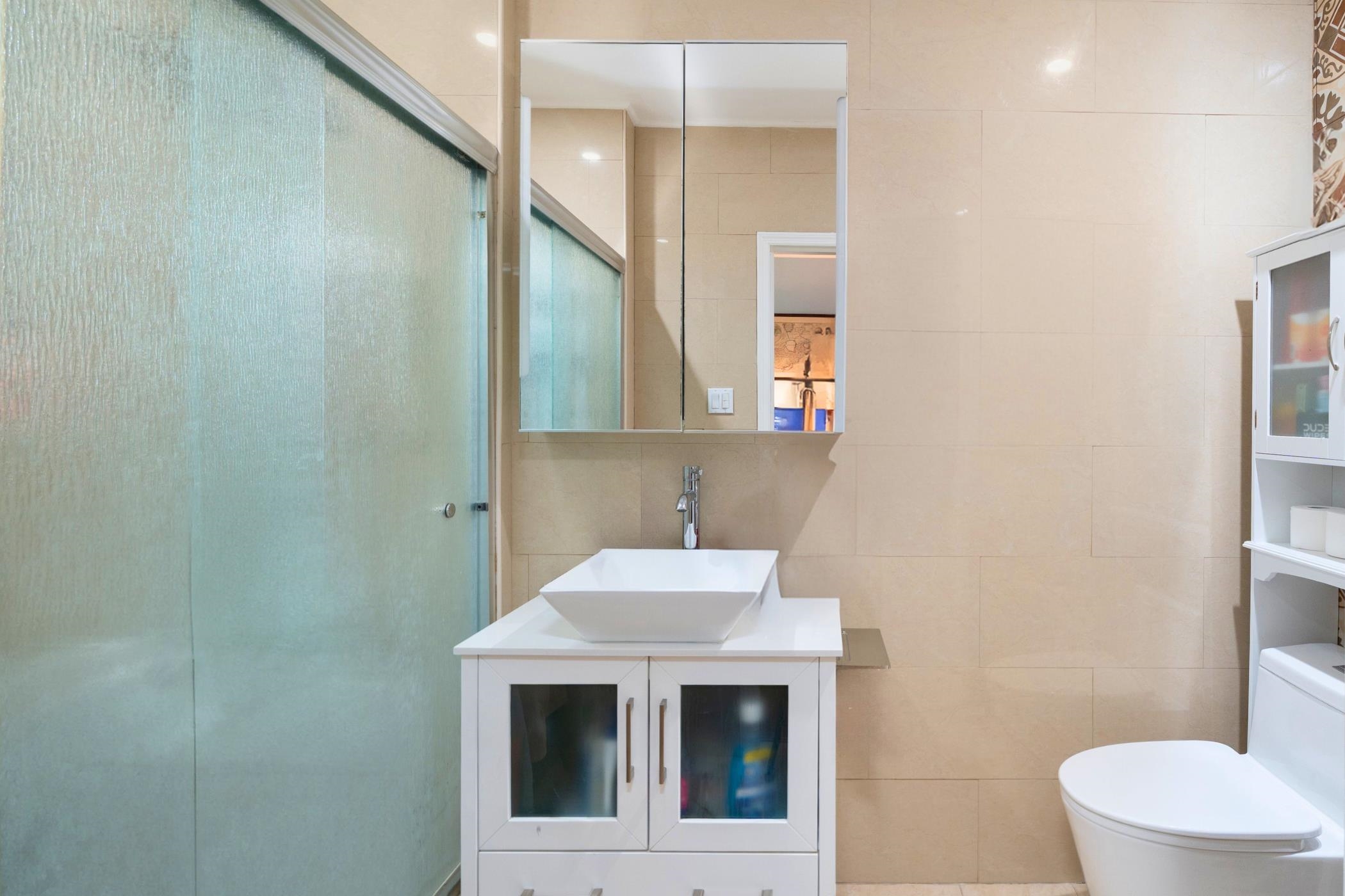 107 KENSINGTON AVE Unit: 203-A