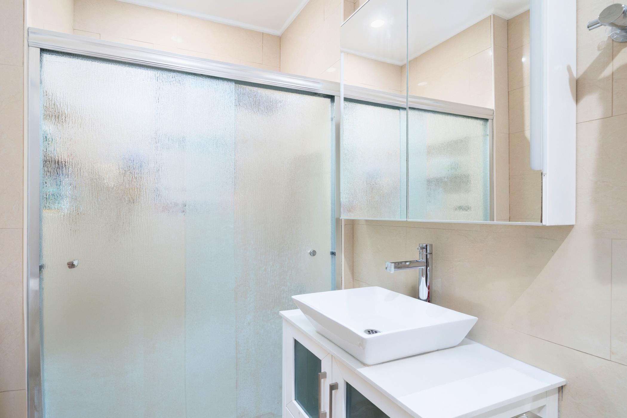 107 KENSINGTON AVE Unit: 203-A