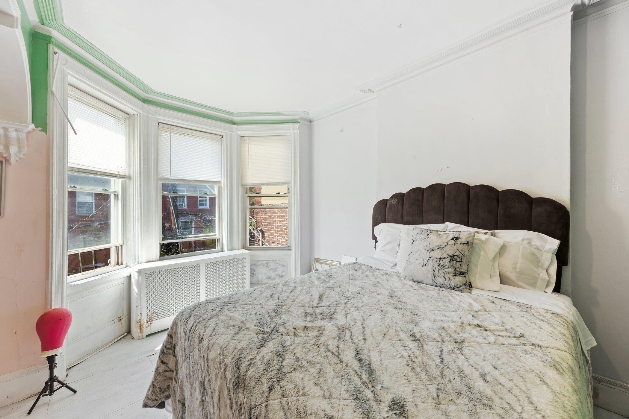 88 HARMON ST