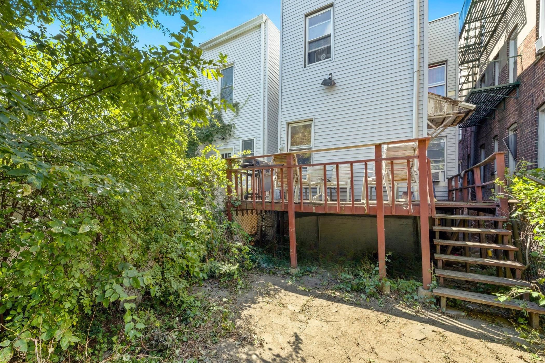 88 HARMON ST