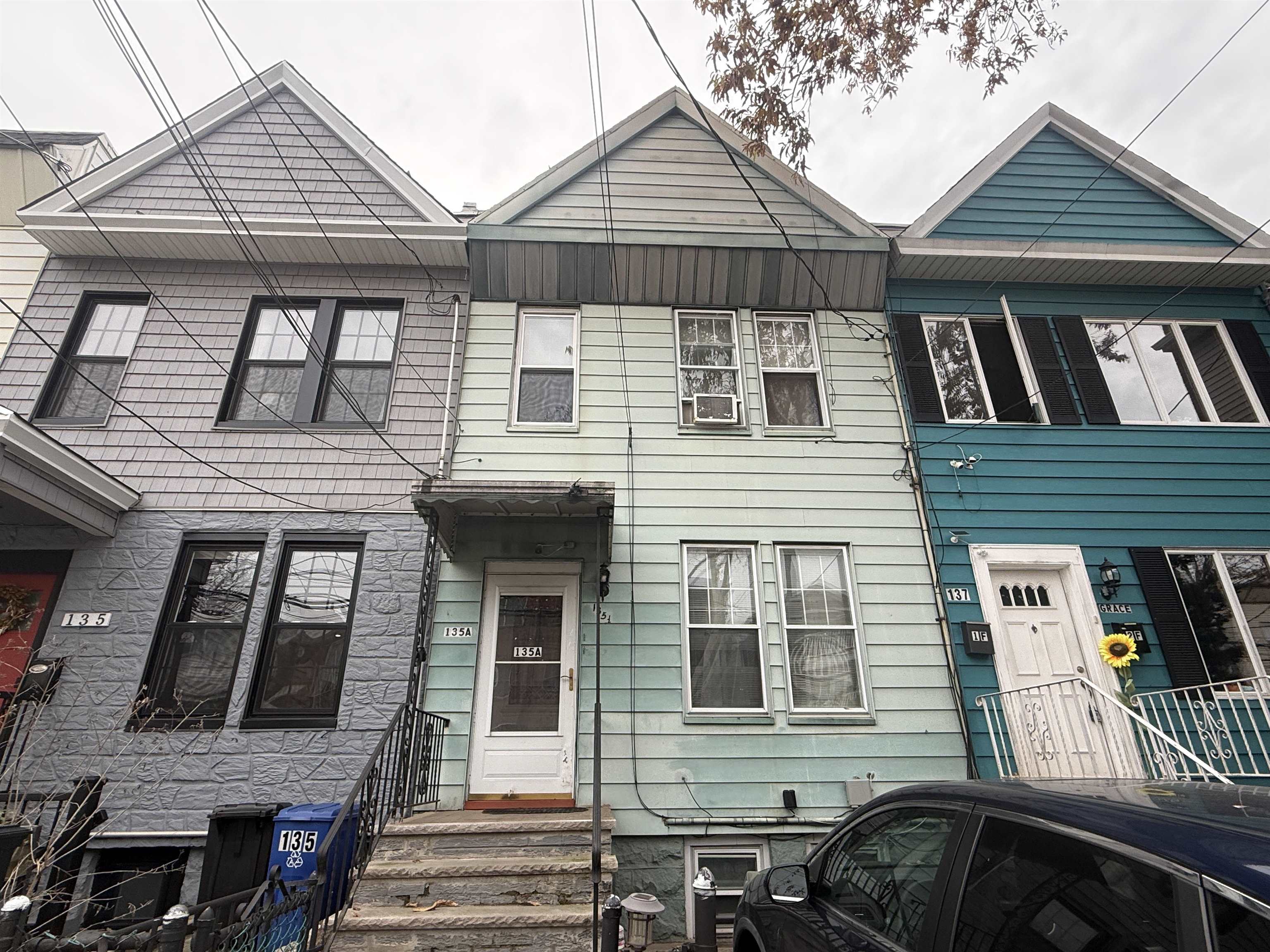 135a GRACE ST Unit: 2a