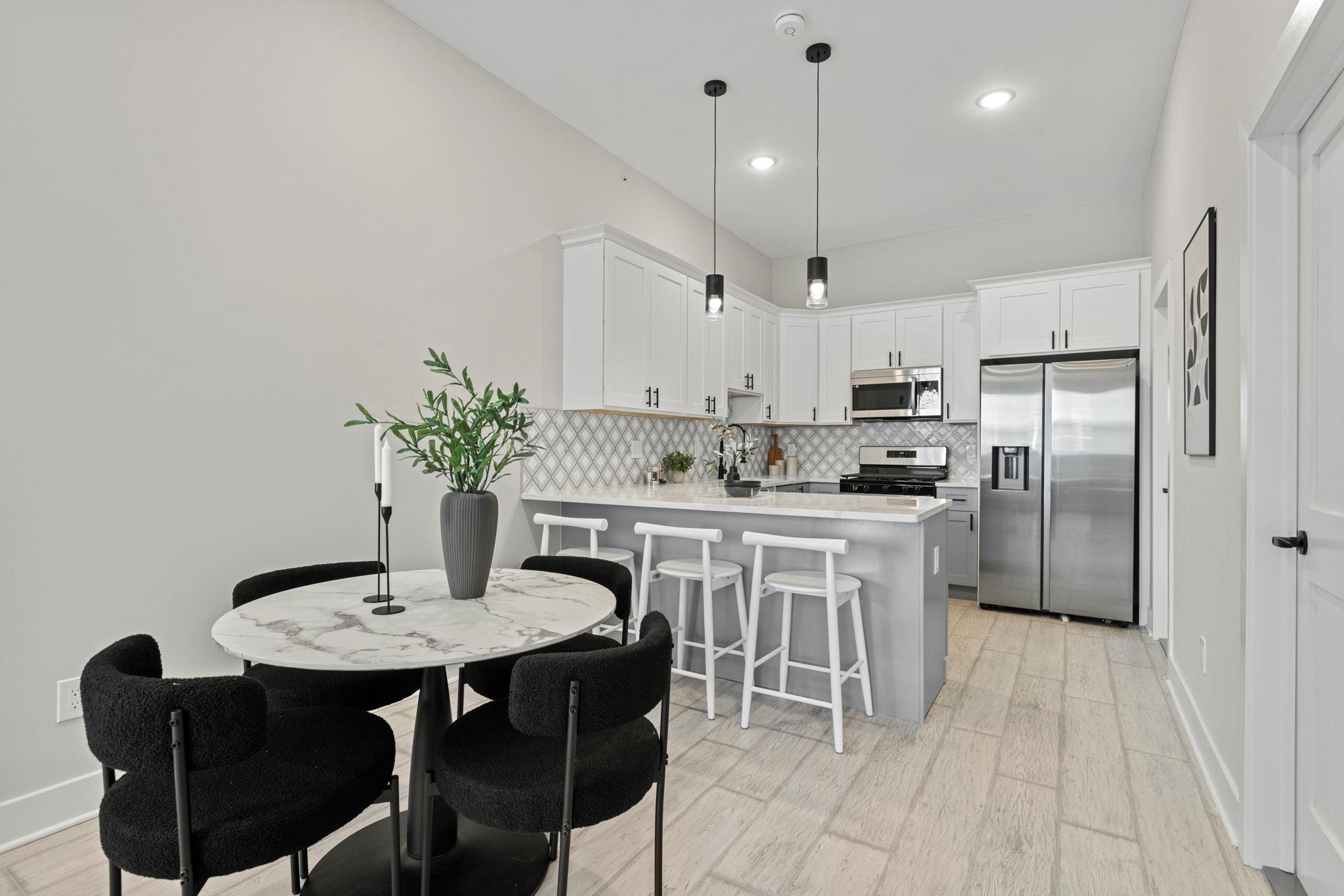 519 54TH ST Unit: 2B