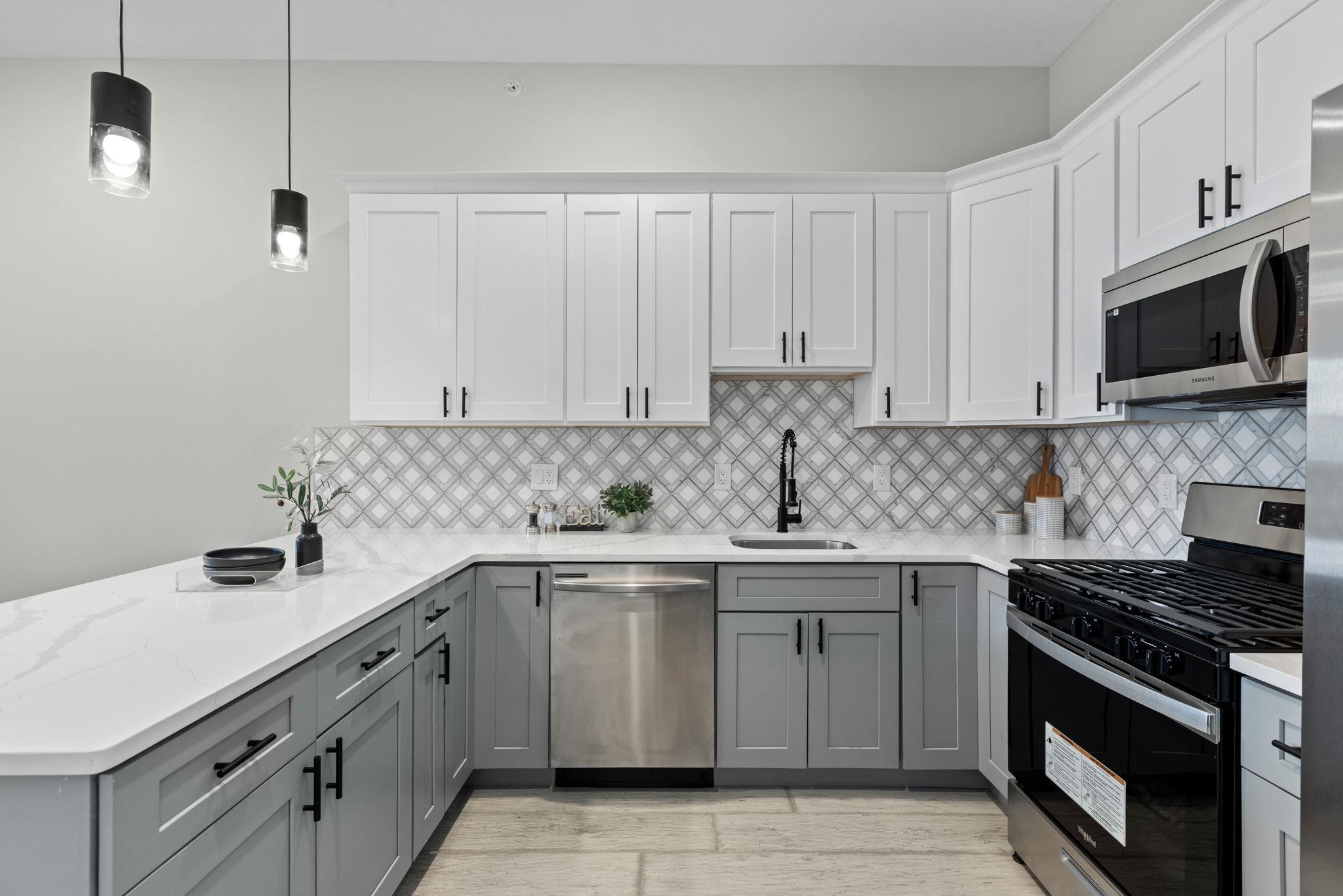 519 54TH ST Unit: 2B