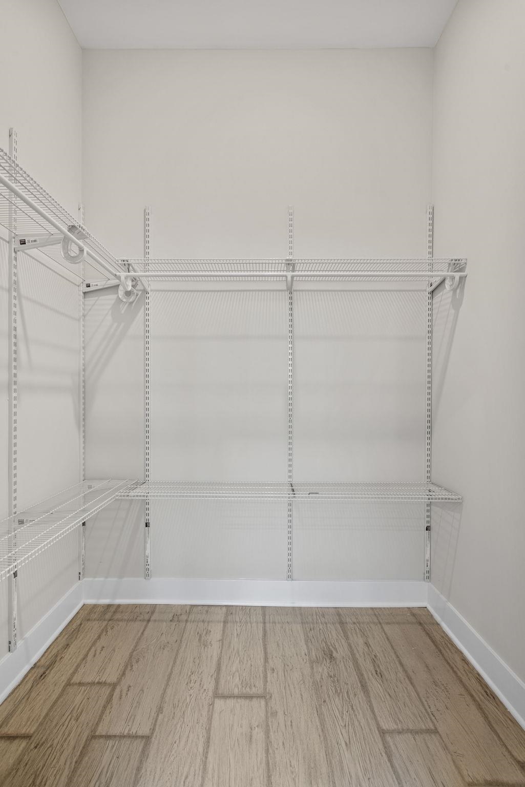 519 54TH ST Unit: 2B