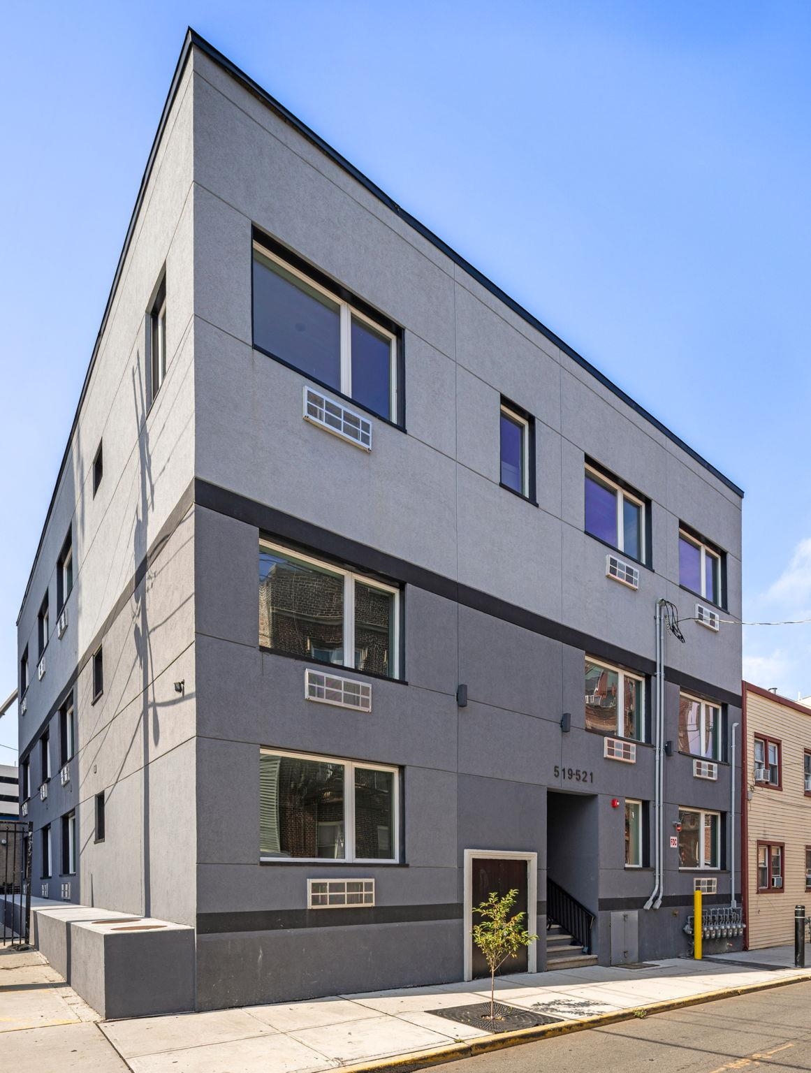 519 54TH ST Unit: 2B