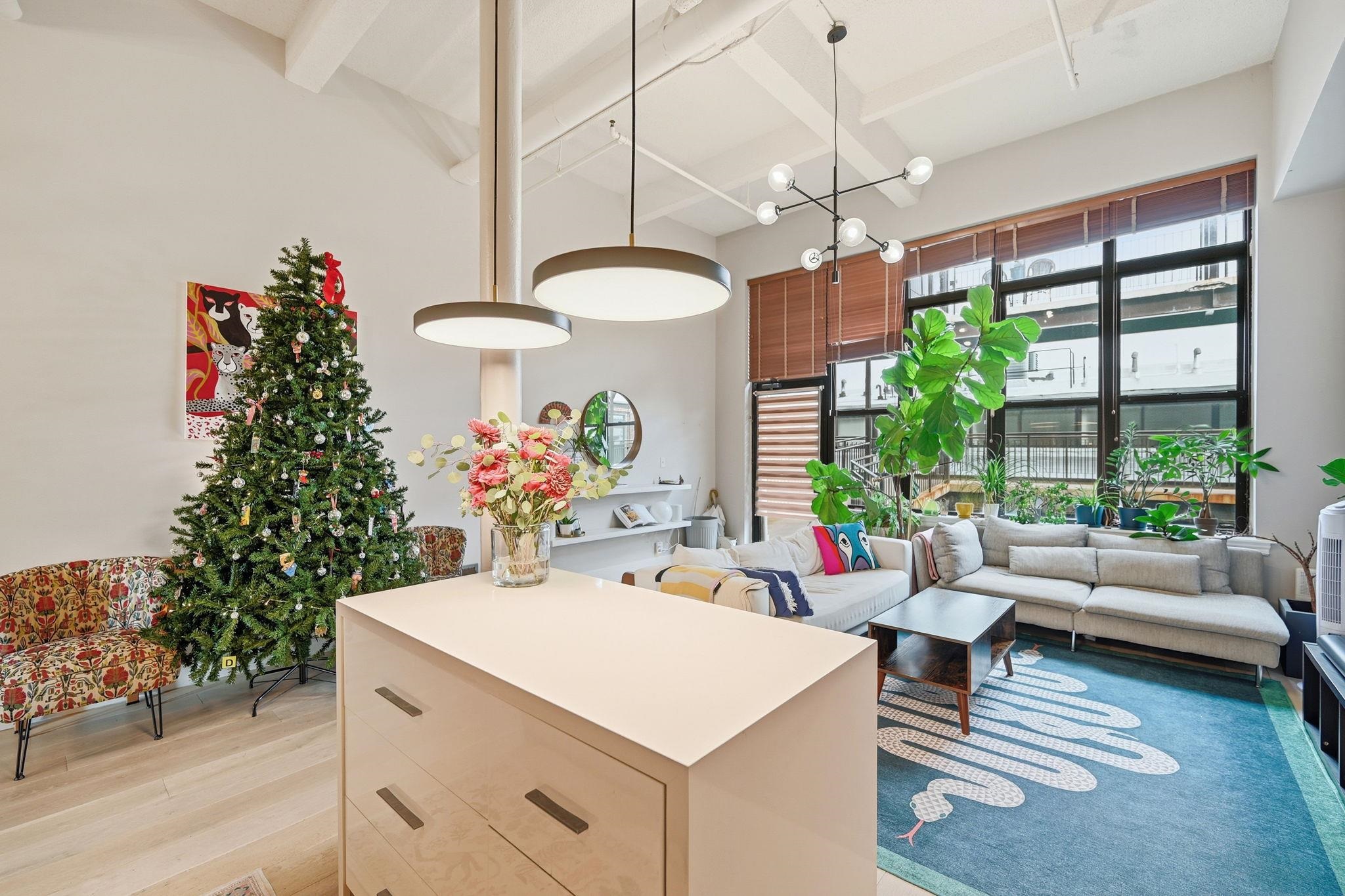 300 COMMUNIPAW AVE Unit: 205