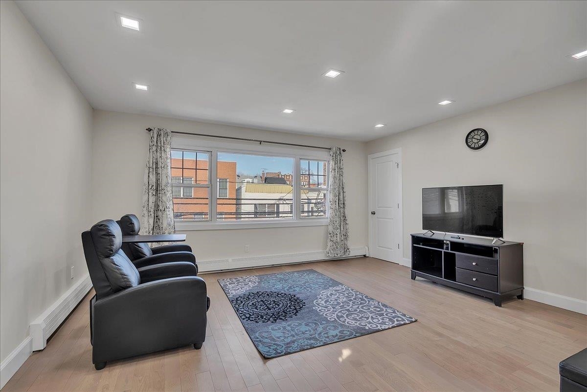 69 HOPKINS AVE