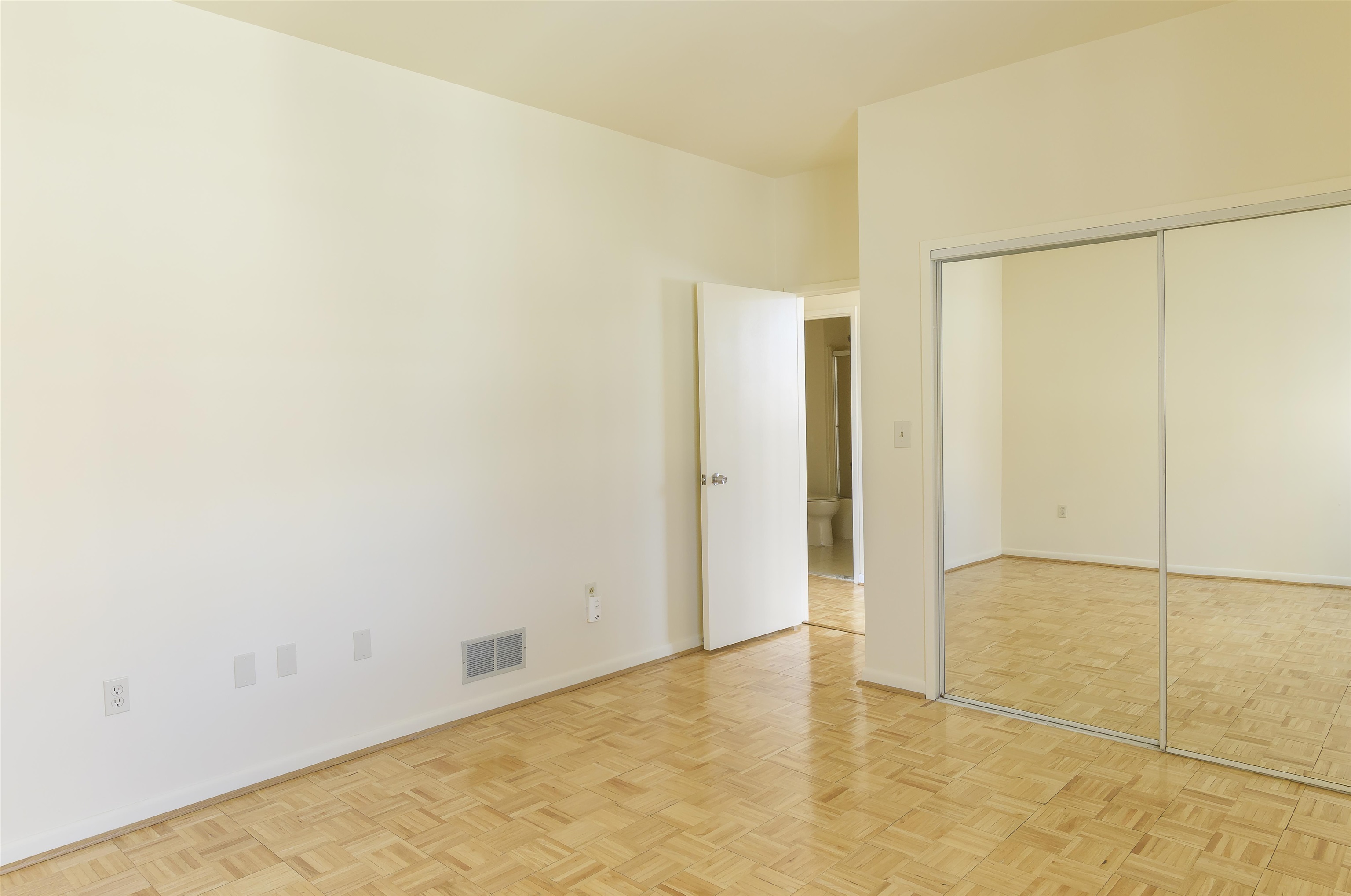 75 LIBERTY AVE Unit: C17