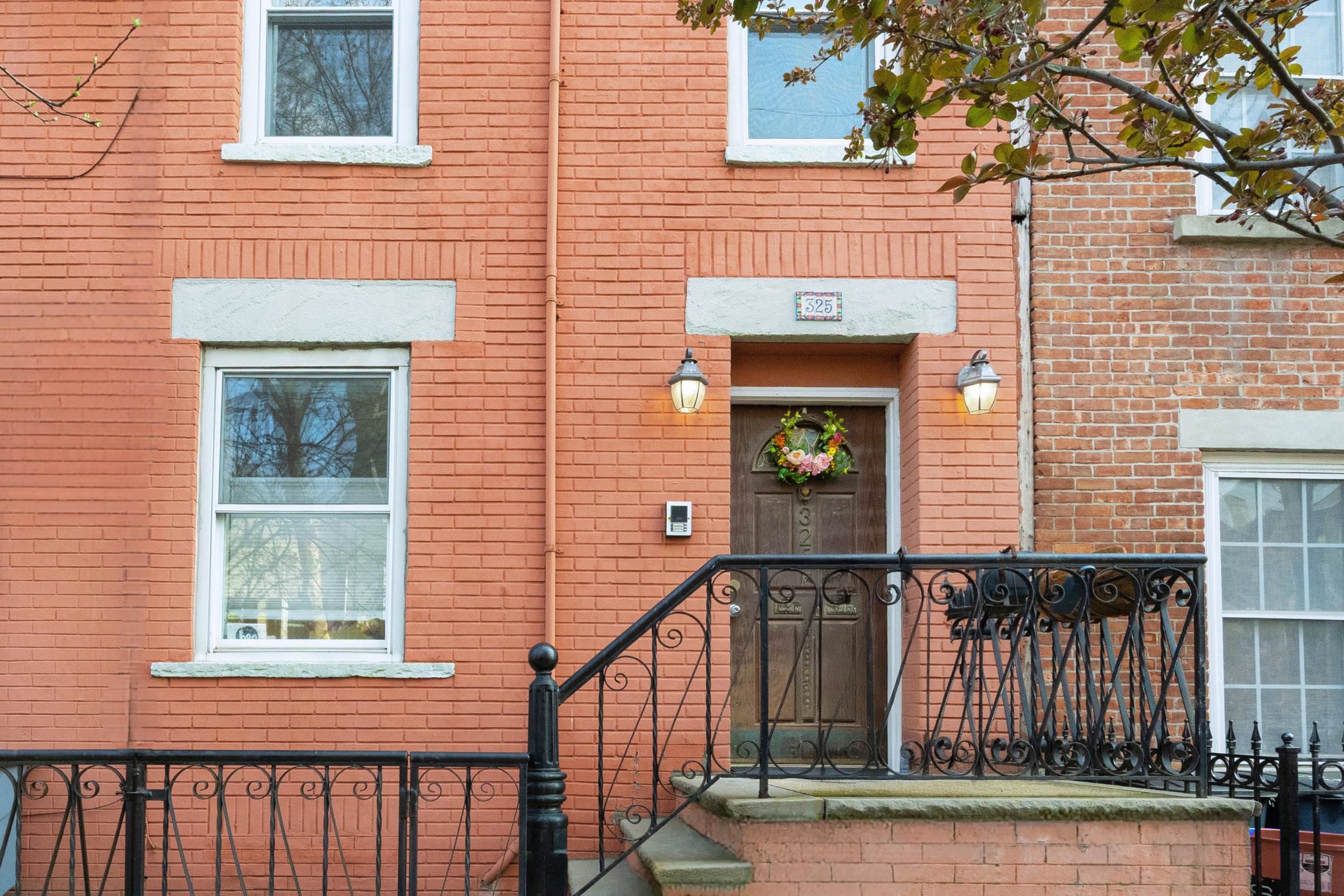 325 5TH ST Unit: 3