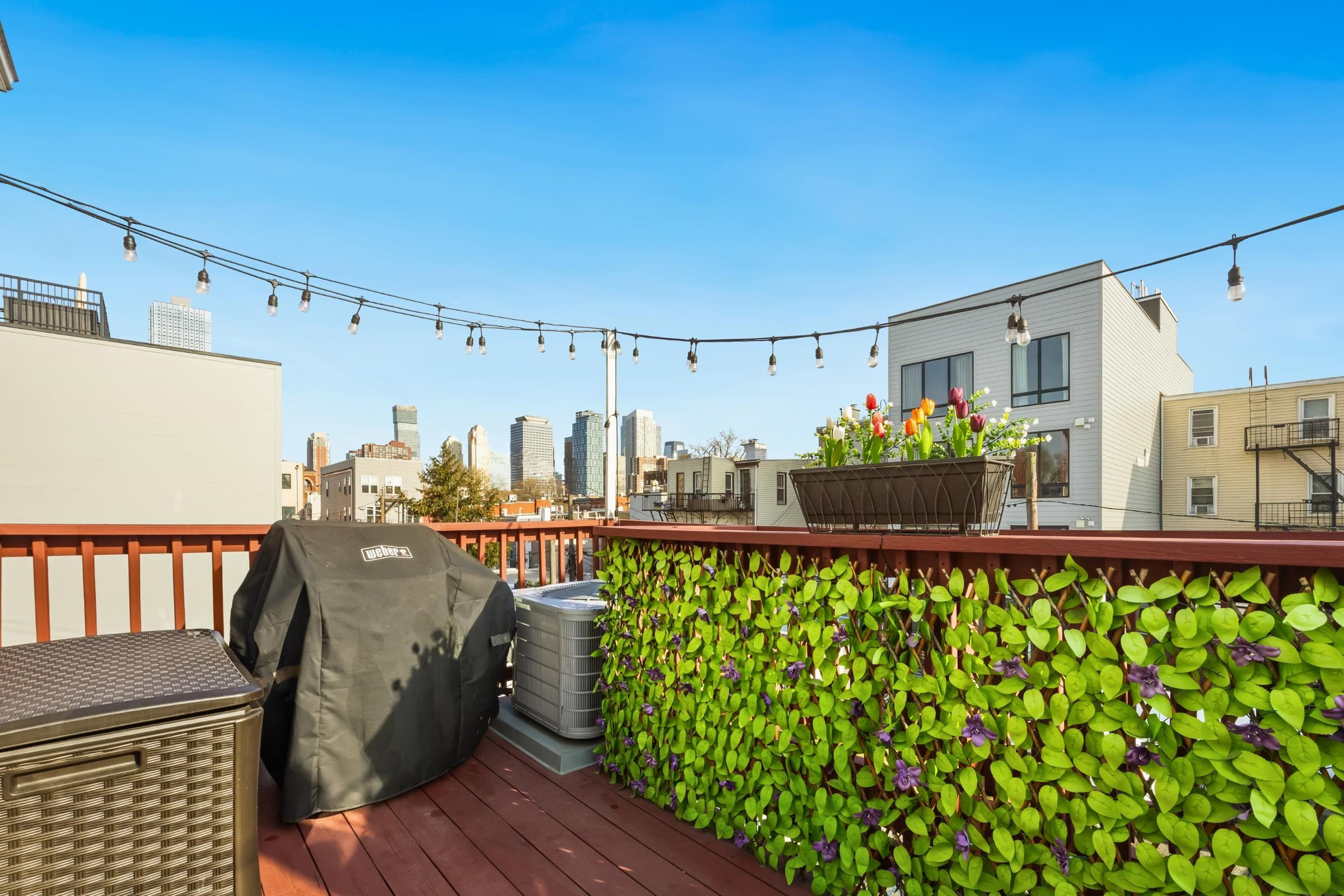 325 5TH ST Unit: 3