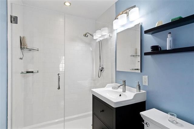 357 VARICK ST Unit: 324B