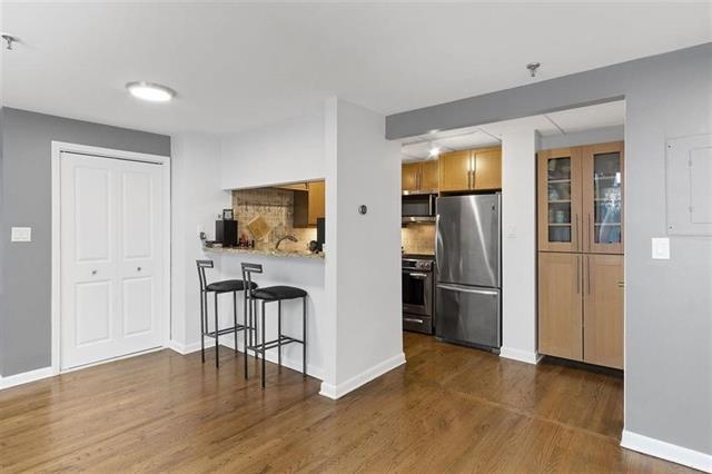 357 VARICK ST Unit: 324B