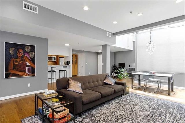 357 VARICK ST Unit: 324B