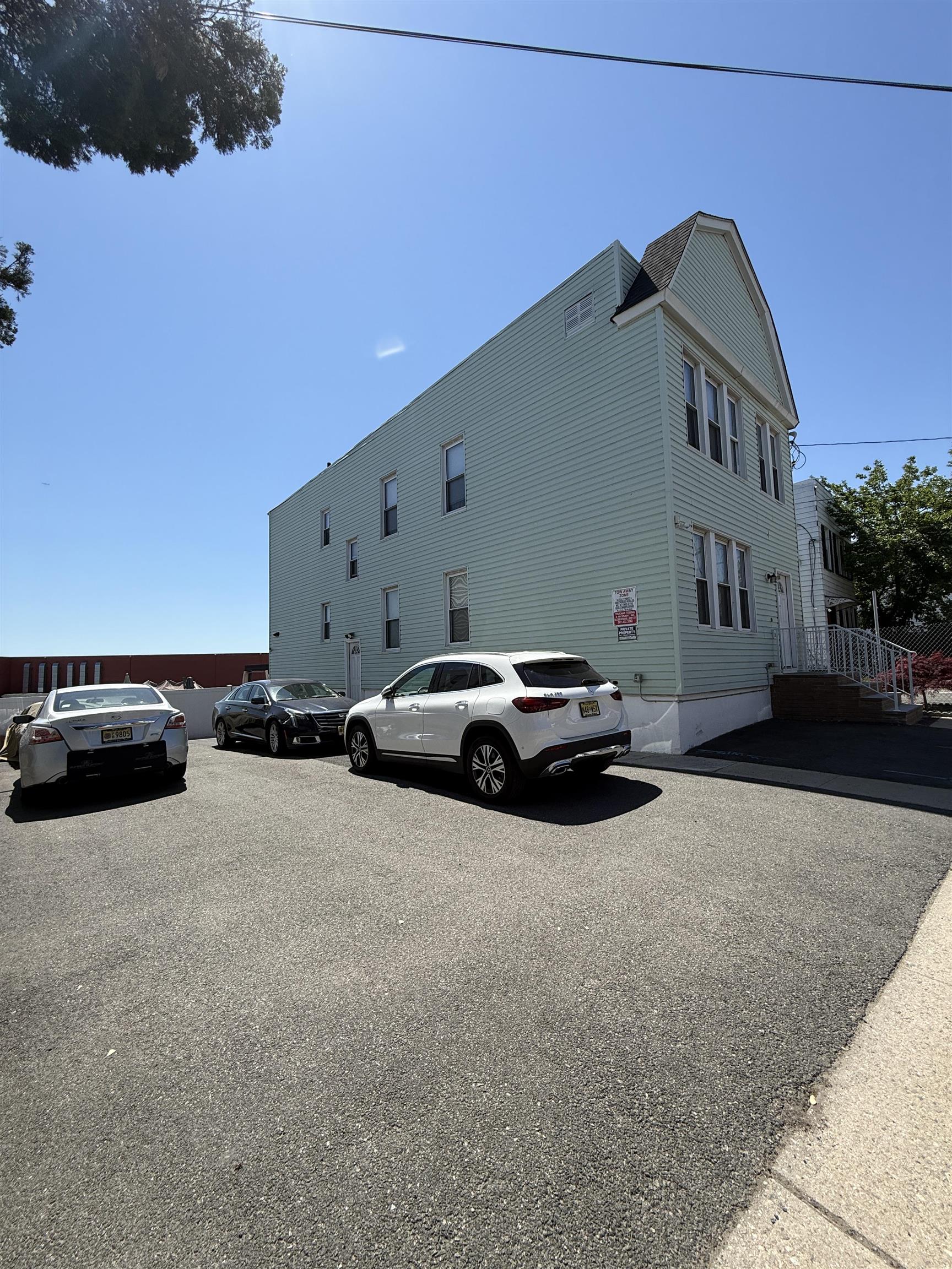 726 GARFIELD AVE Unit: 1