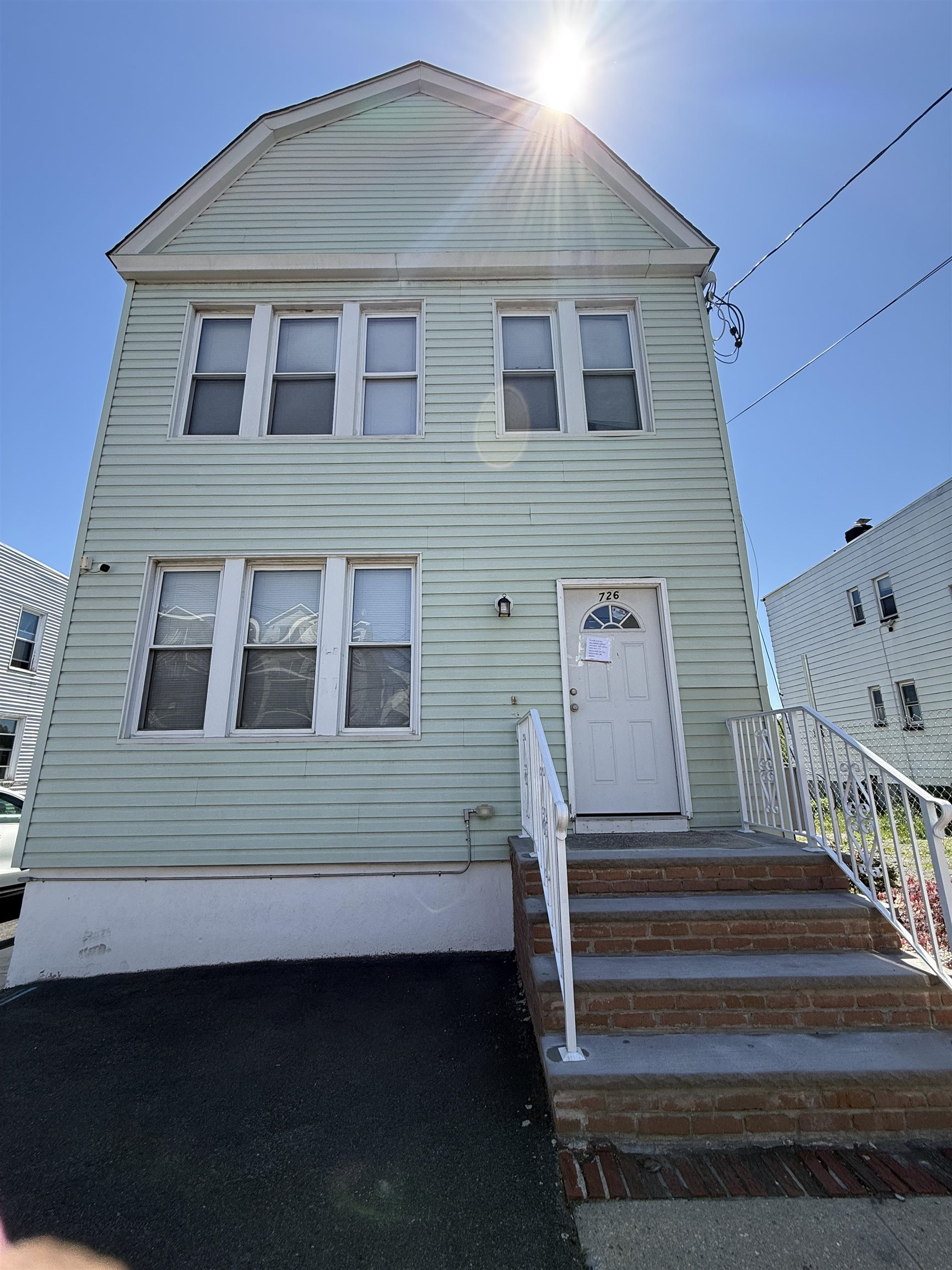 726 GARFIELD AVE Unit: 1