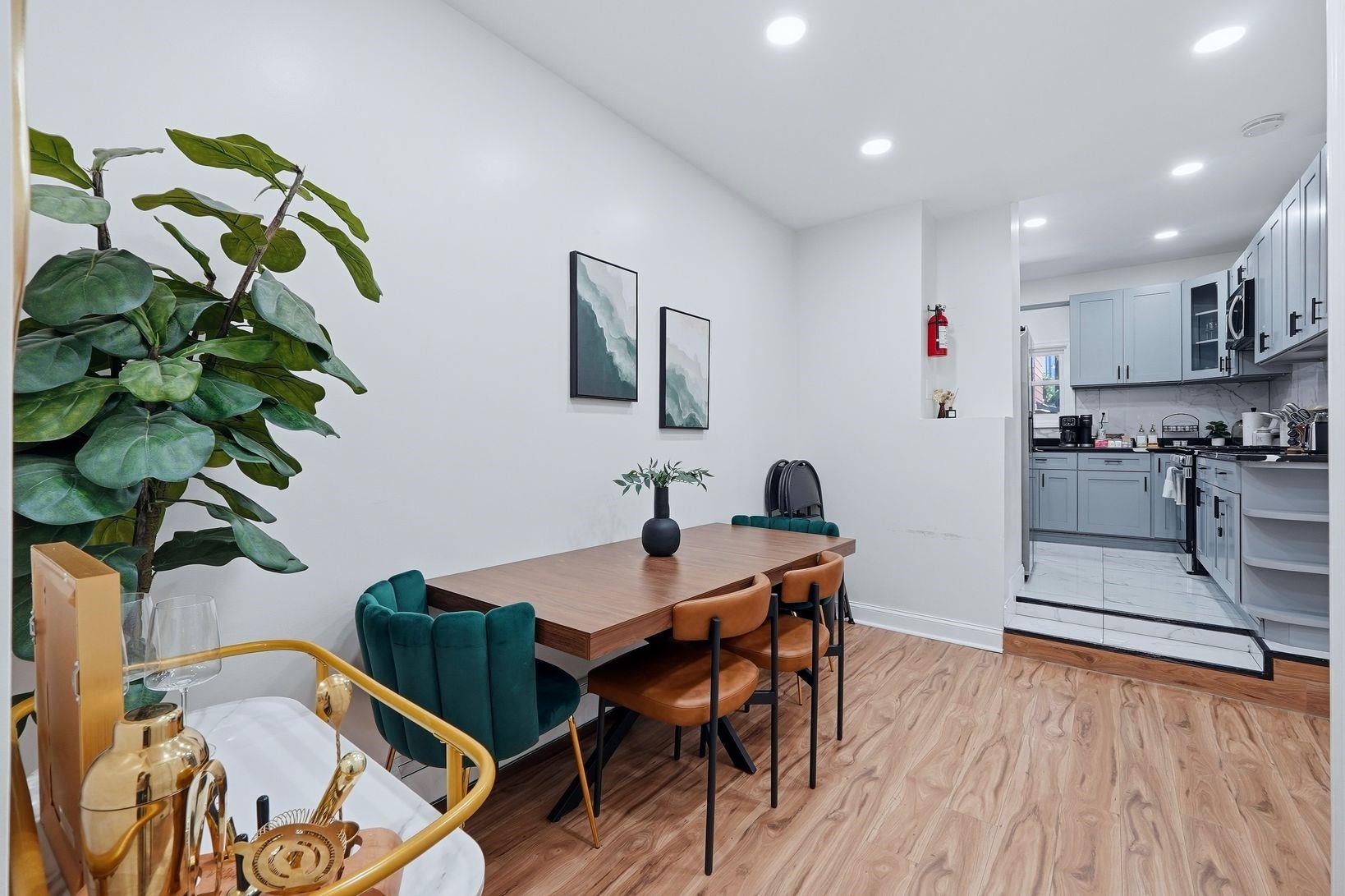 423 5TH ST Unit: 1