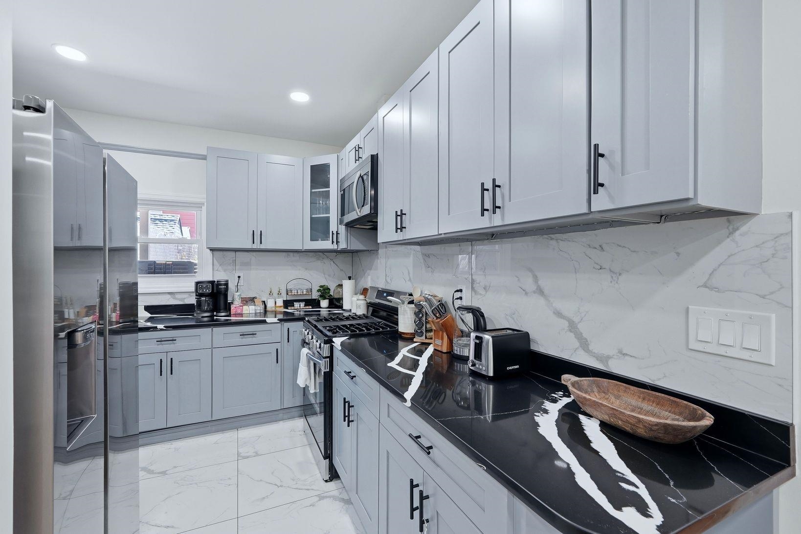 423 5TH ST Unit: 1