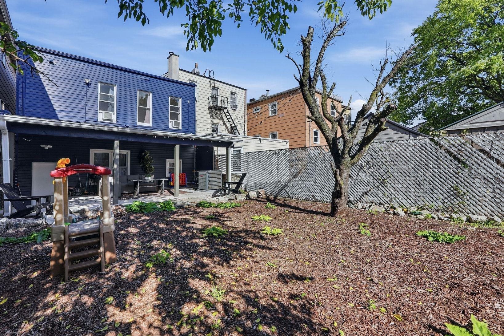 423 5TH ST Unit: 1