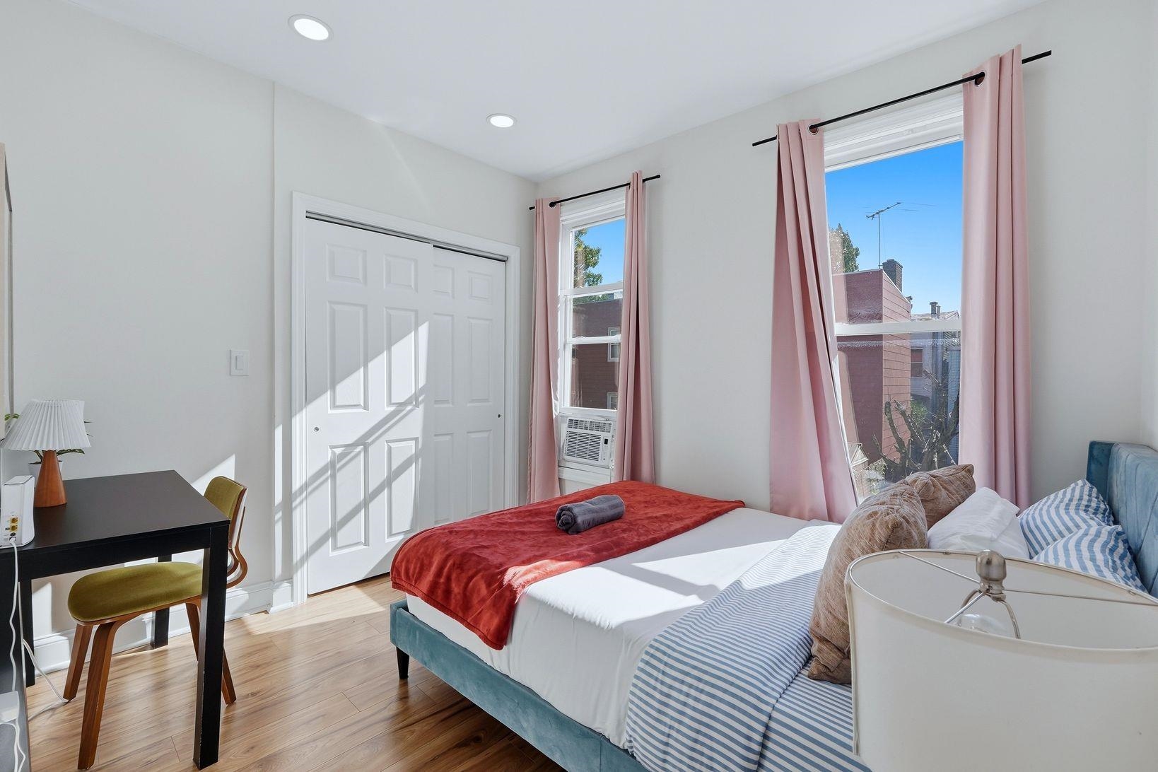 423 5TH ST Unit: 2
