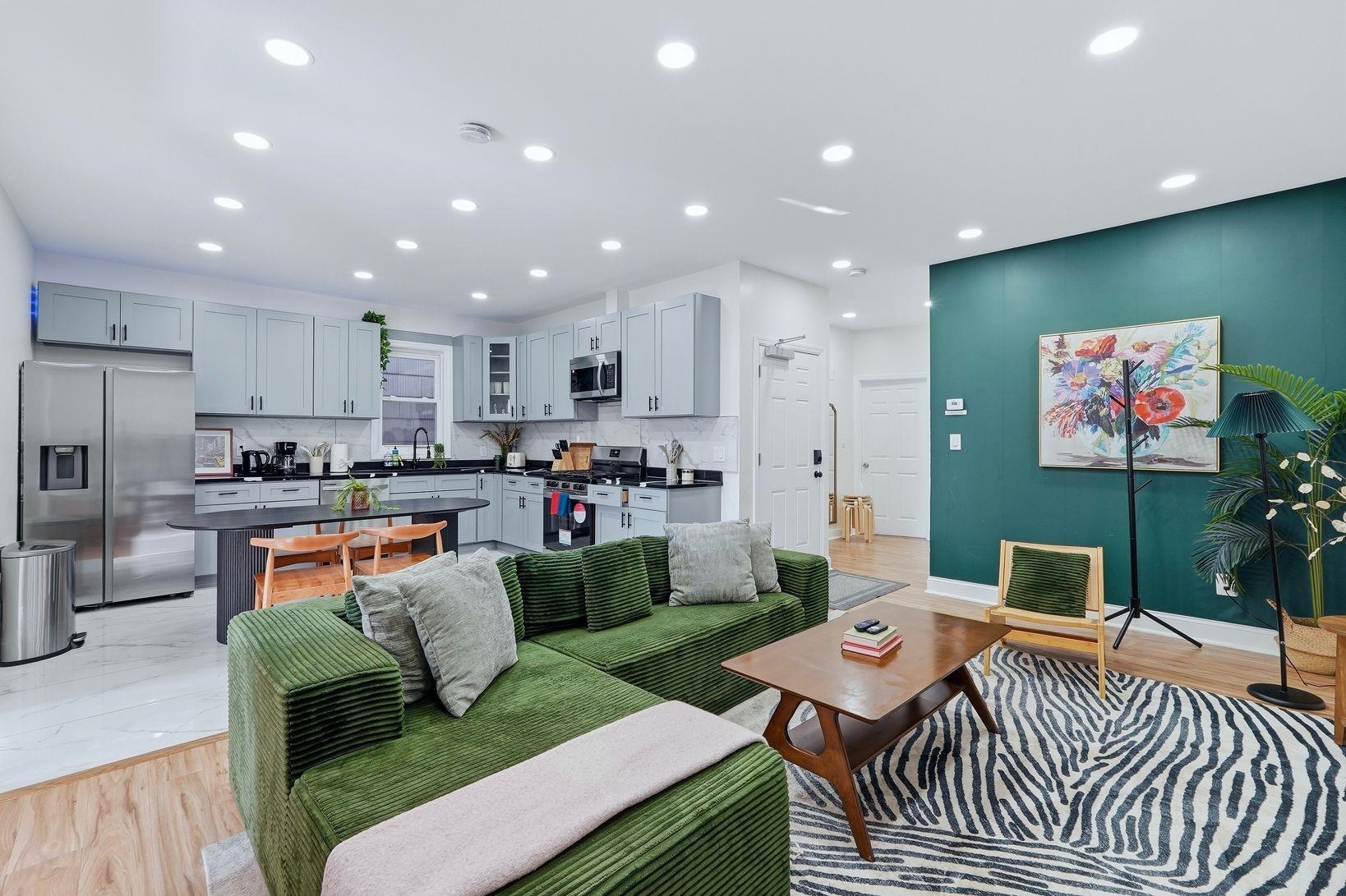 423 5TH ST Unit: 2