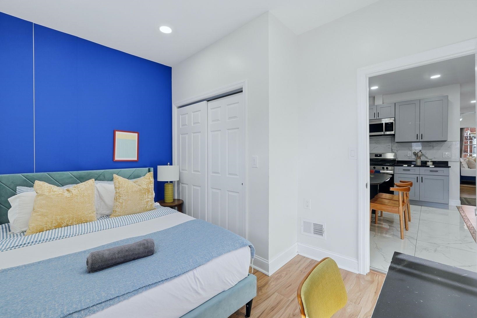 423 5TH ST Unit: 2