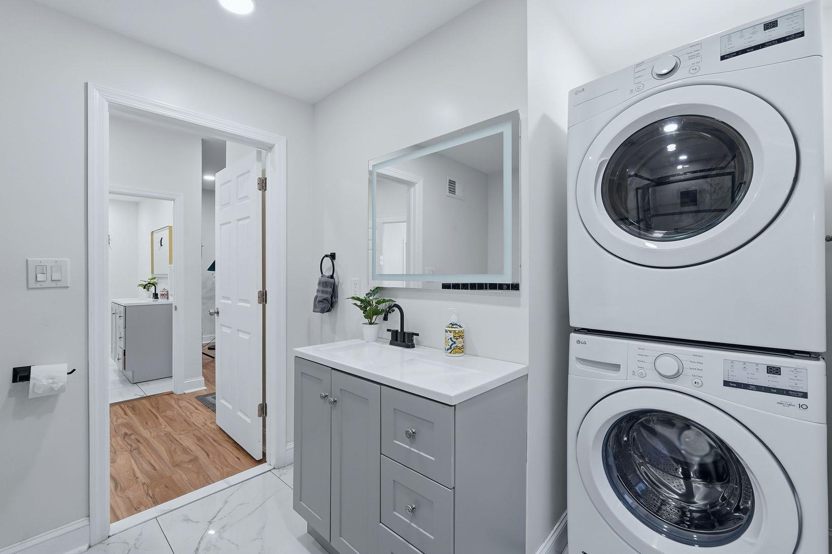 423 5TH ST Unit: 2