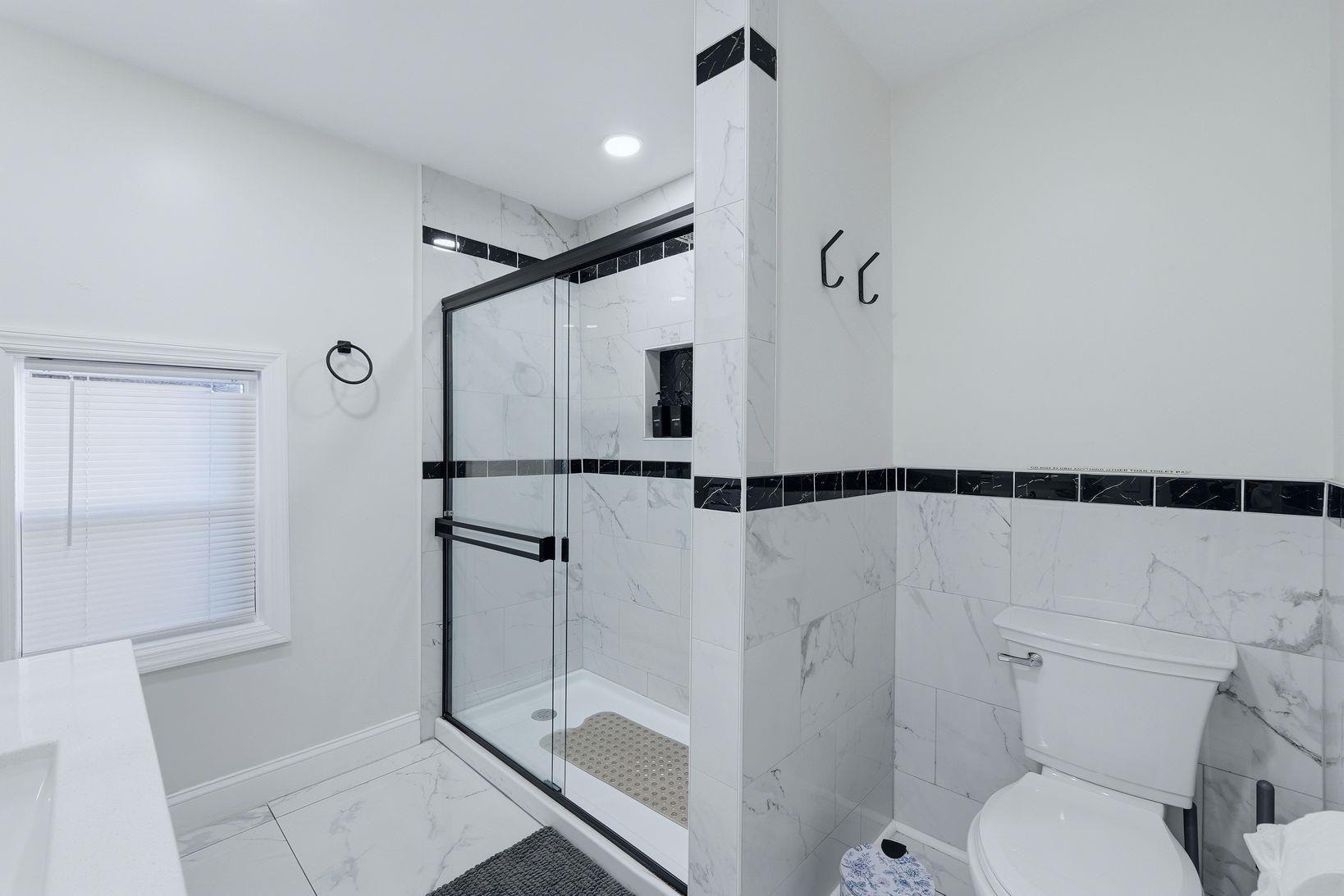 423 5TH ST Unit: 2