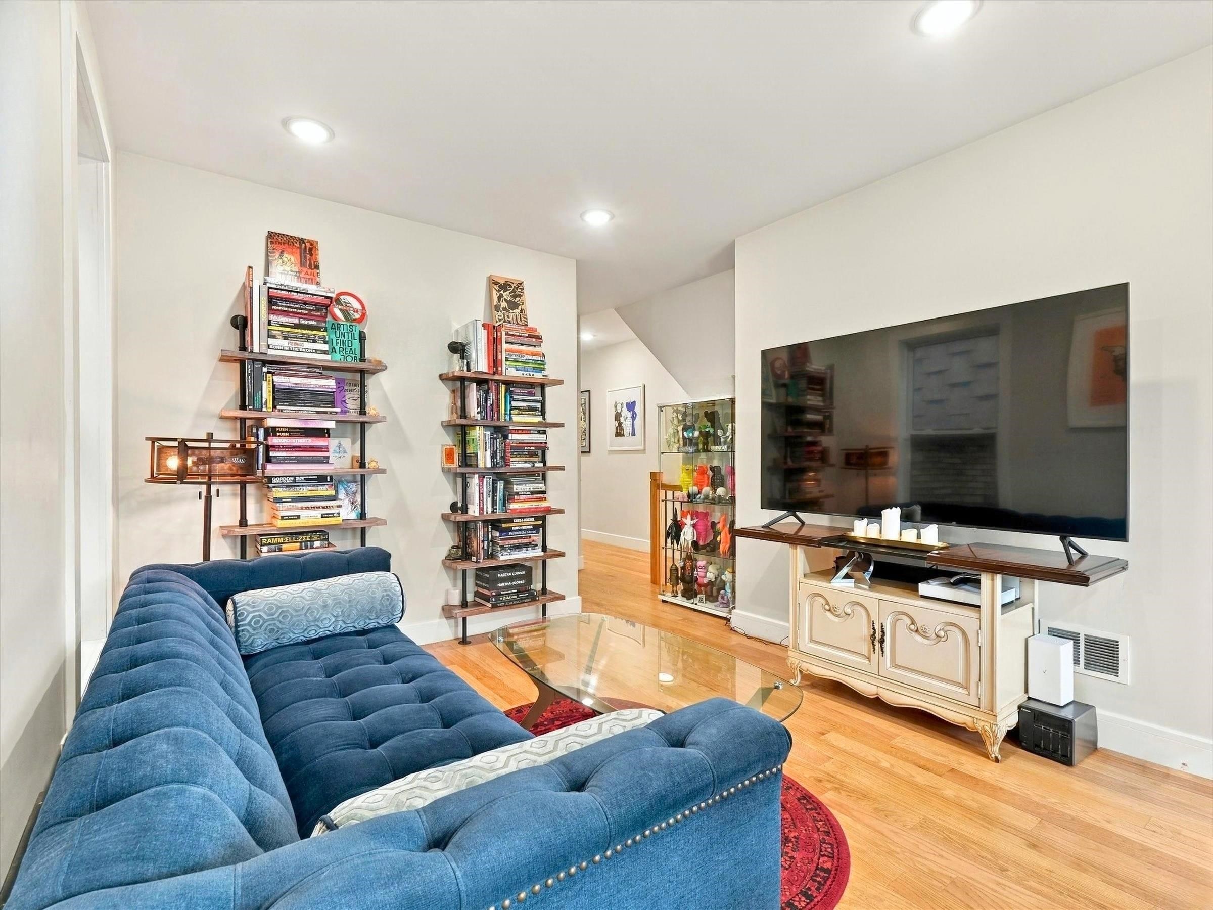 152 BEACH ST Unit: 1