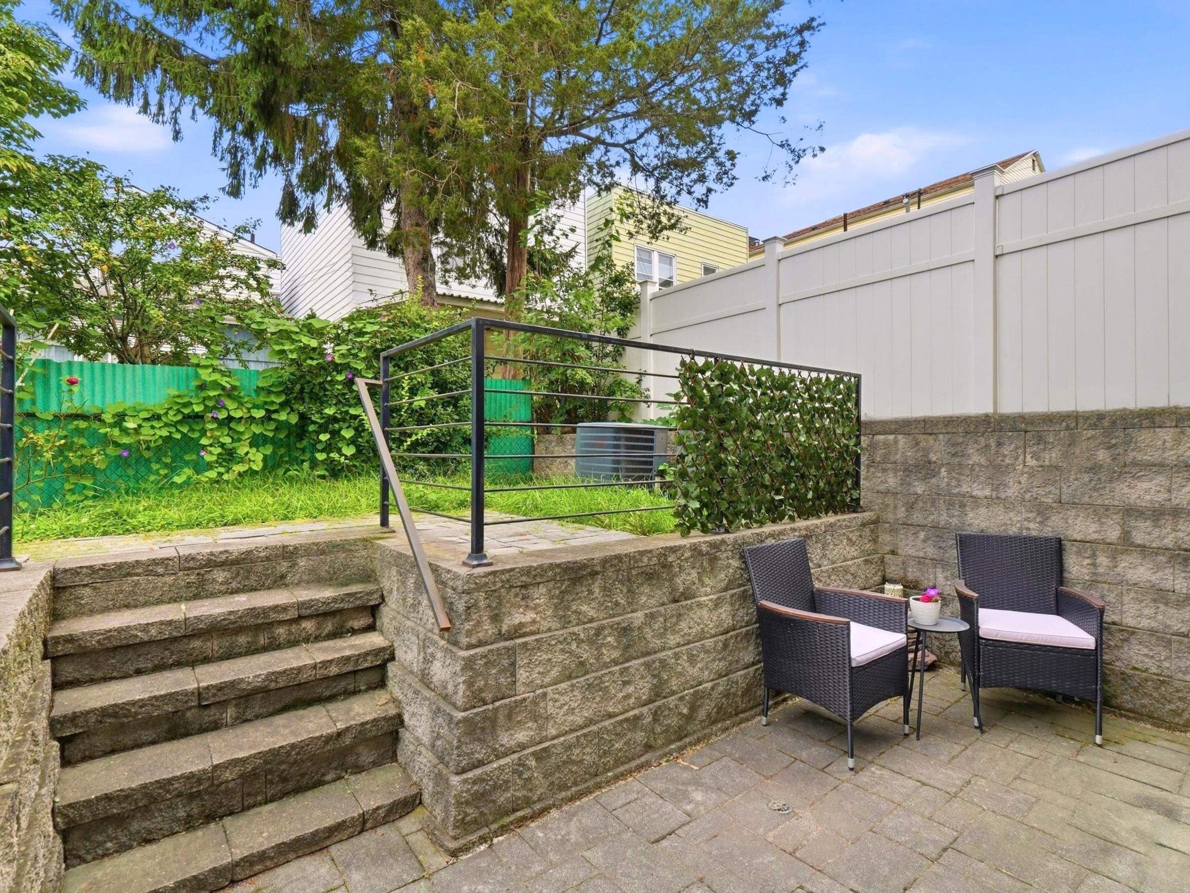152 BEACH ST Unit: 1