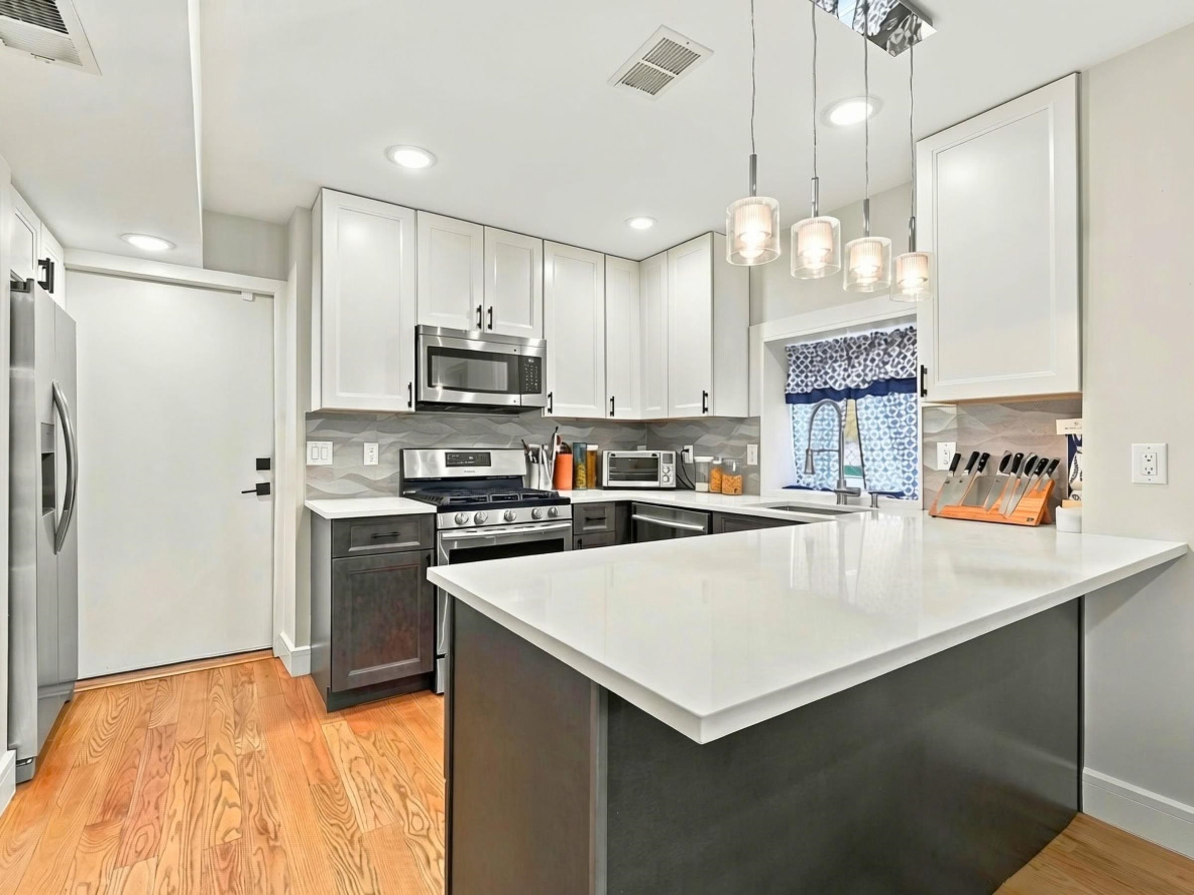 152 BEACH ST Unit: 1