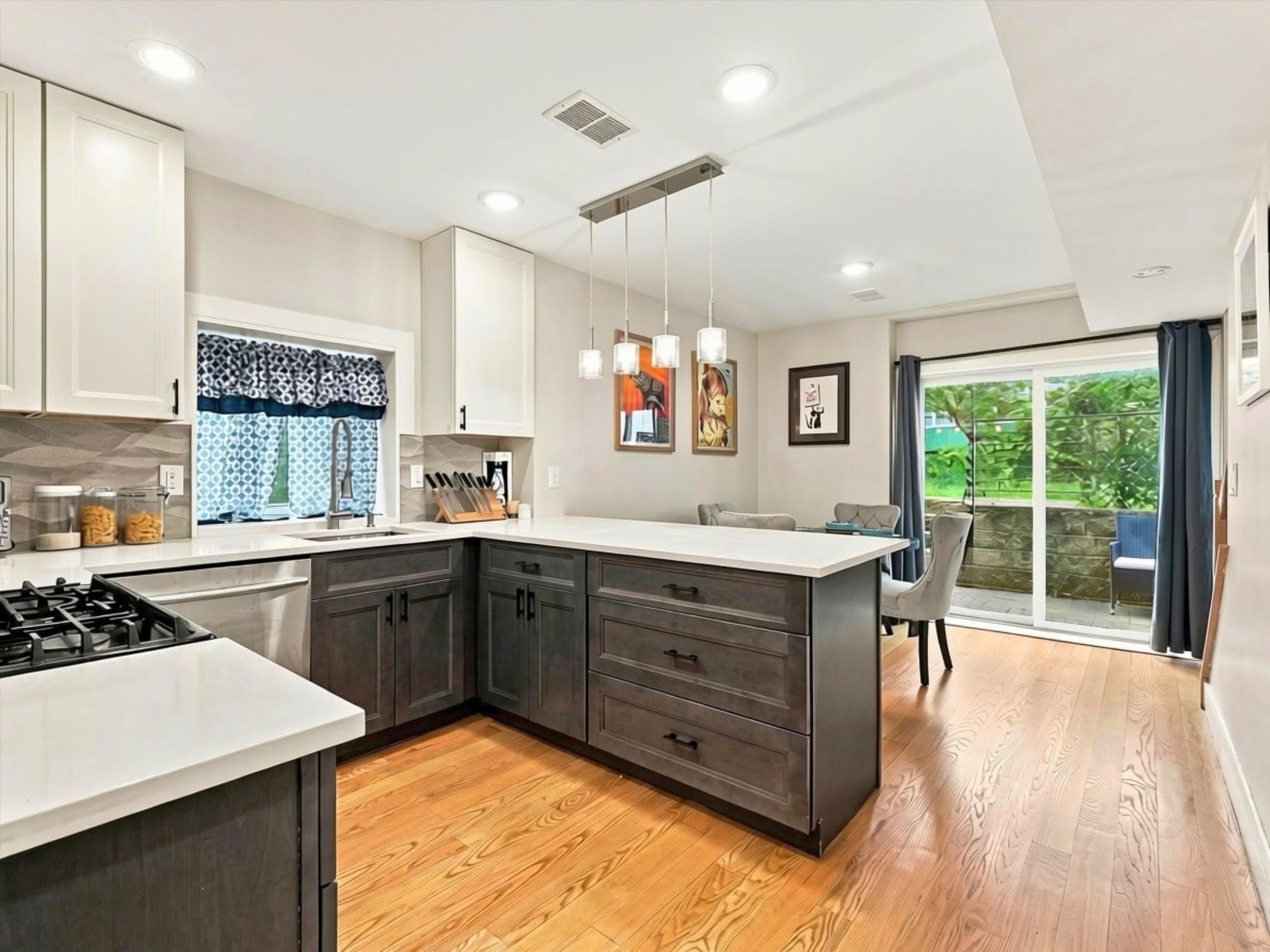 152 BEACH ST Unit: 1