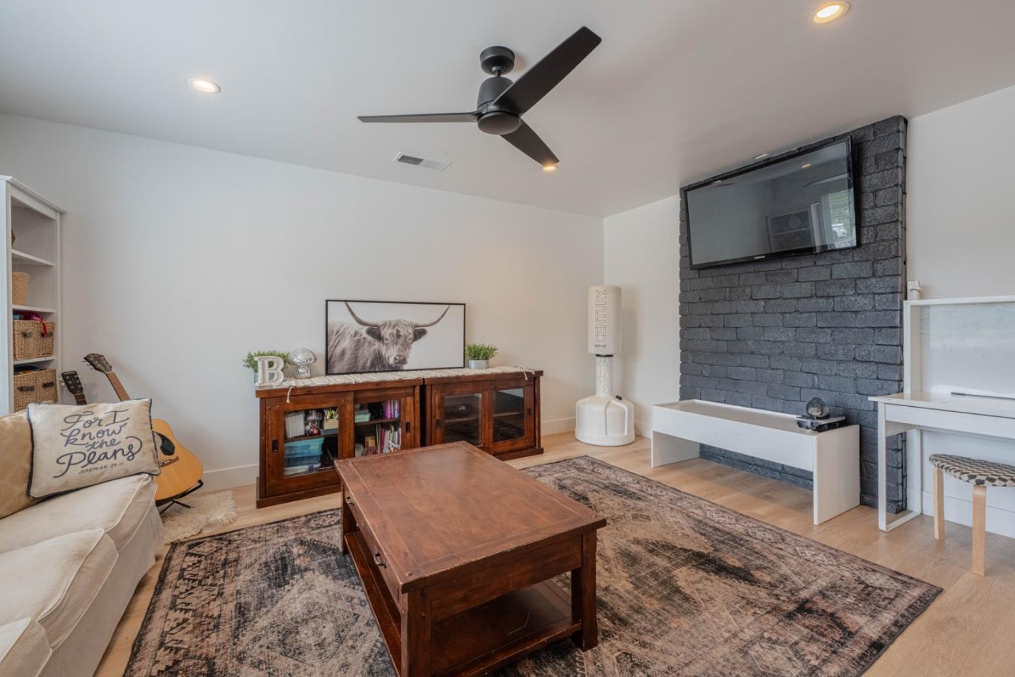 17045 Nina Court